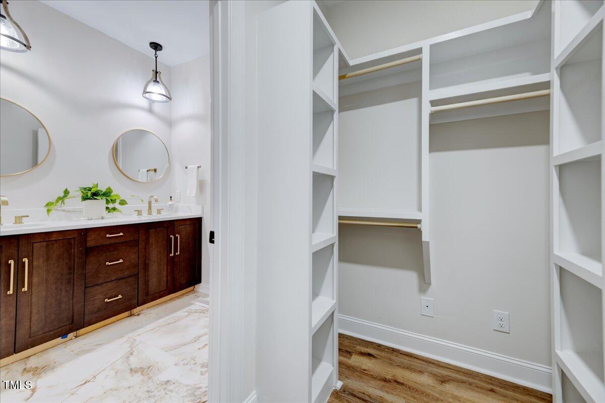 221 Huntington Drive