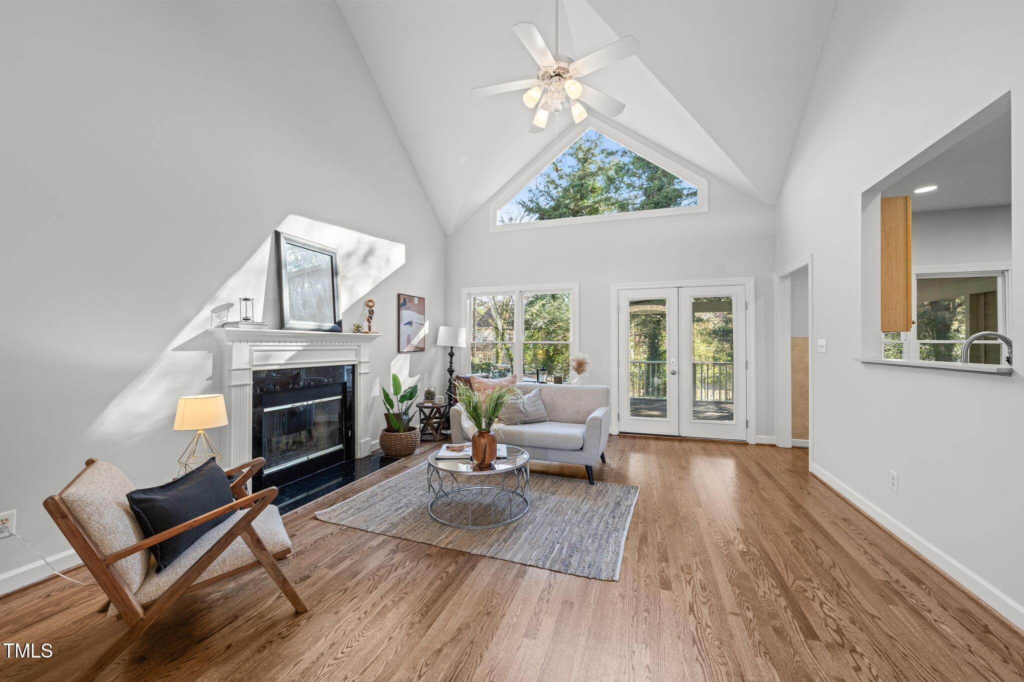 105 Candlelight Court