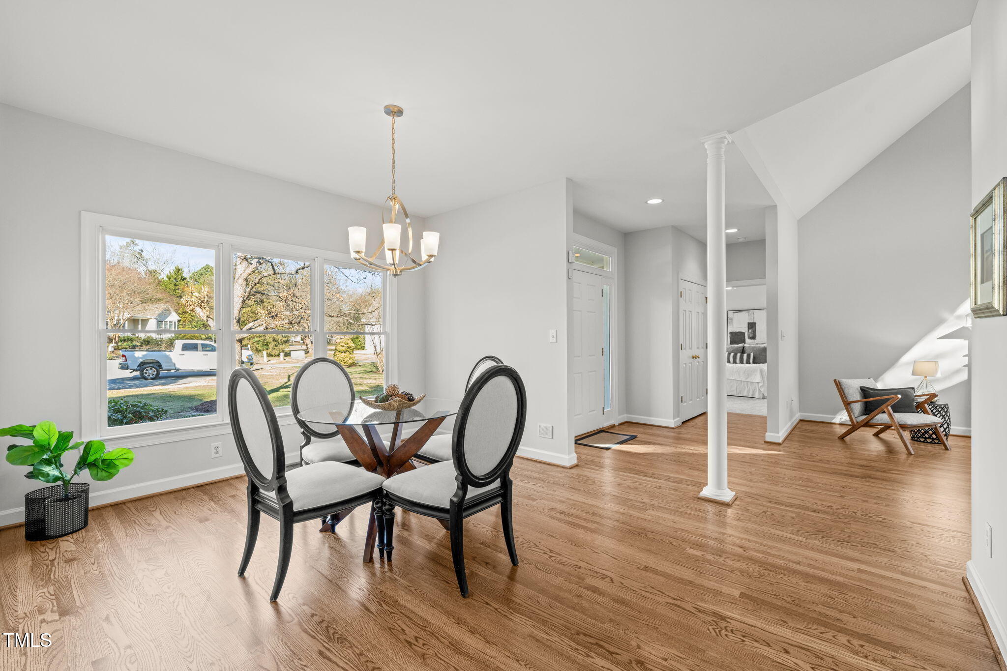 105 Candlelight Court