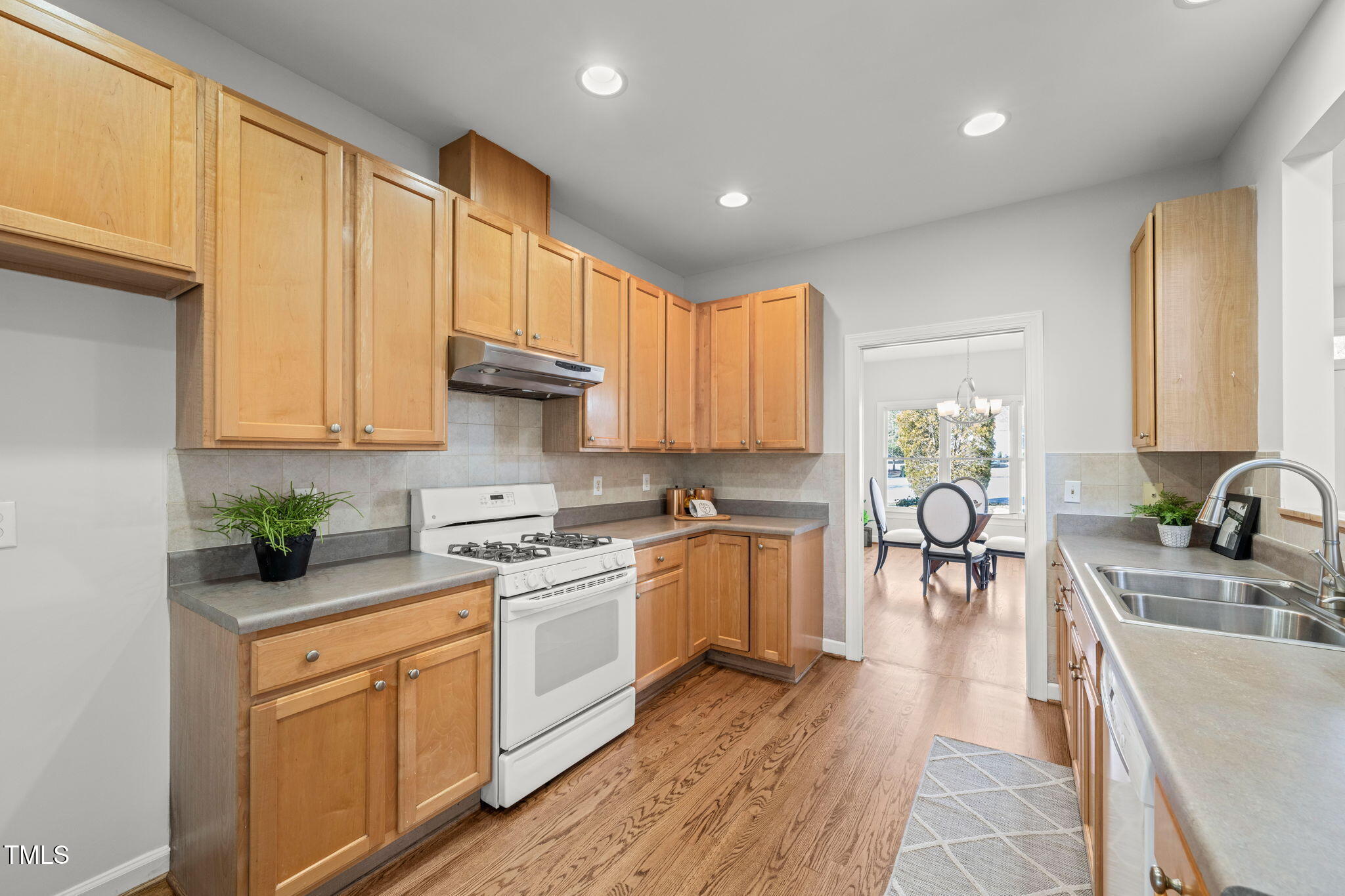 105 Candlelight Court