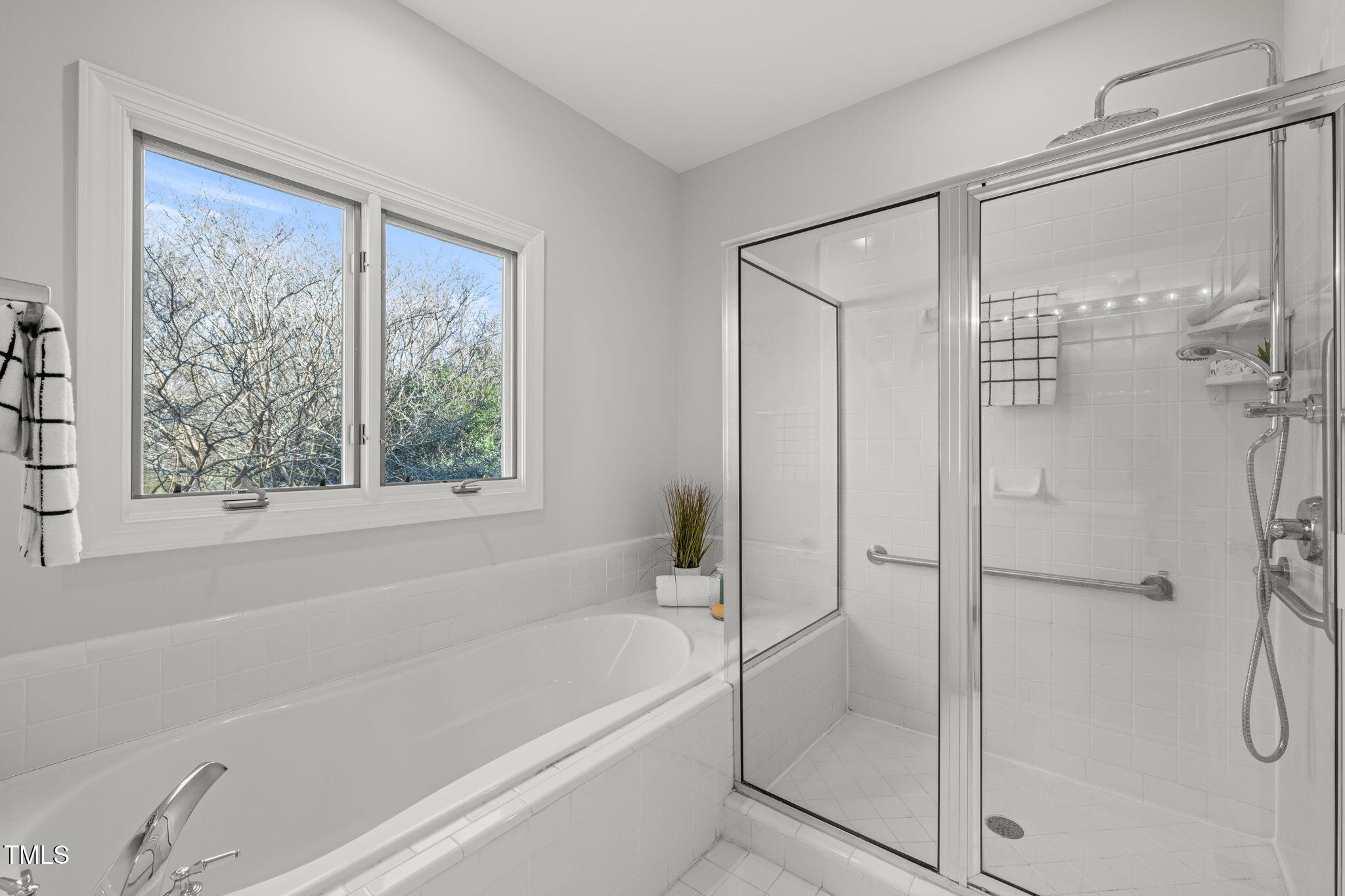 105 Candlelight Court