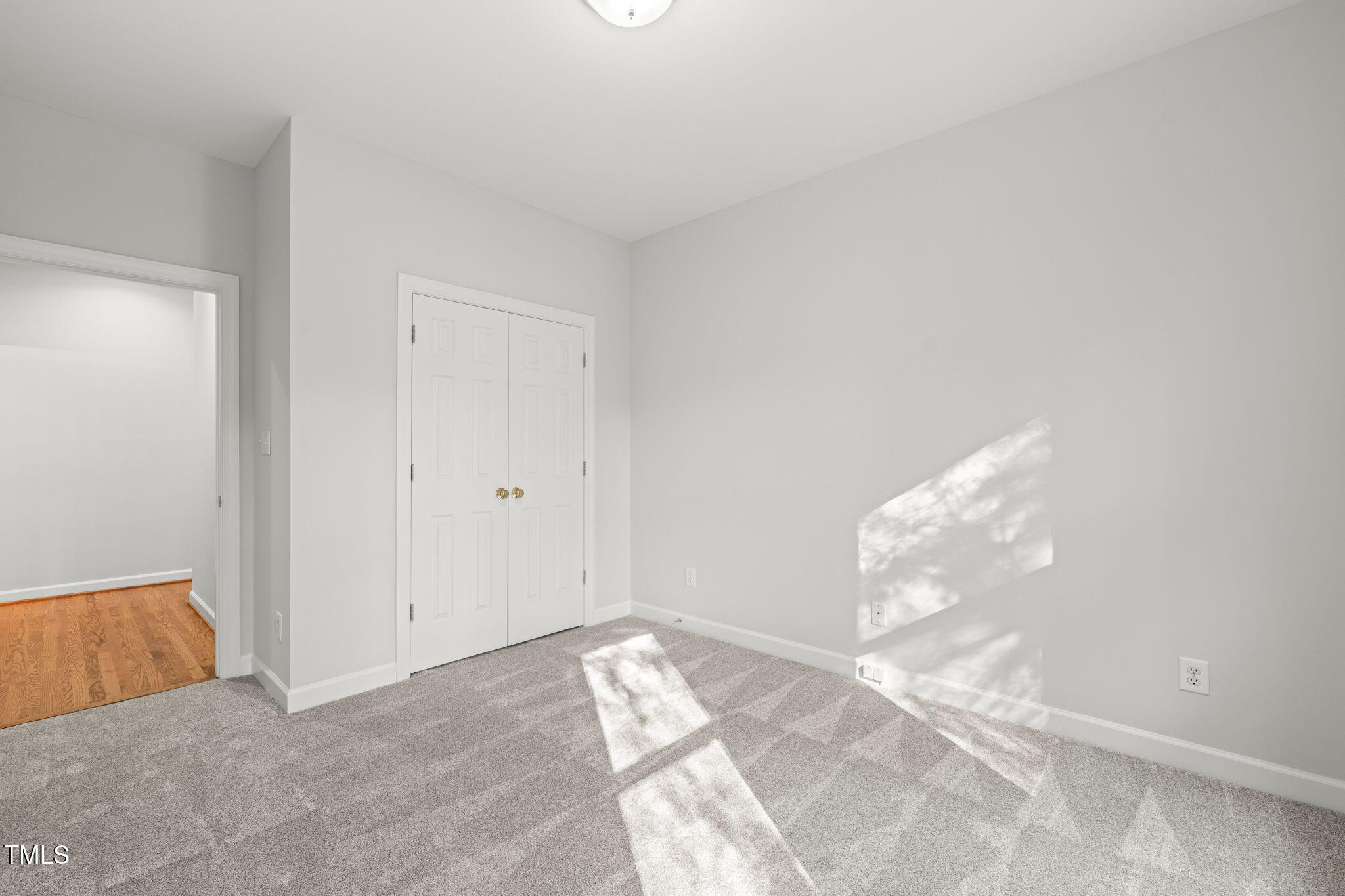 105 Candlelight Court