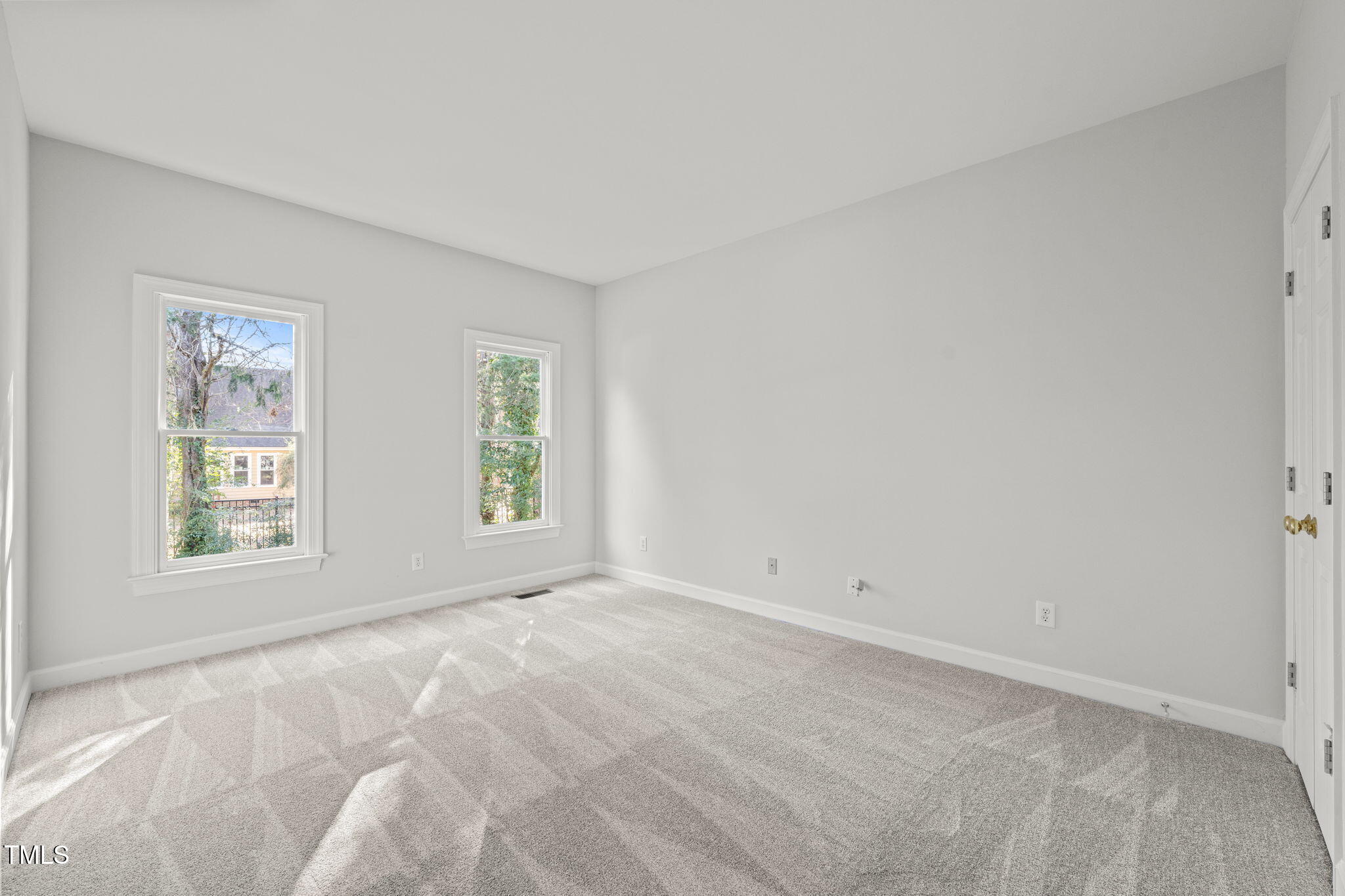 105 Candlelight Court