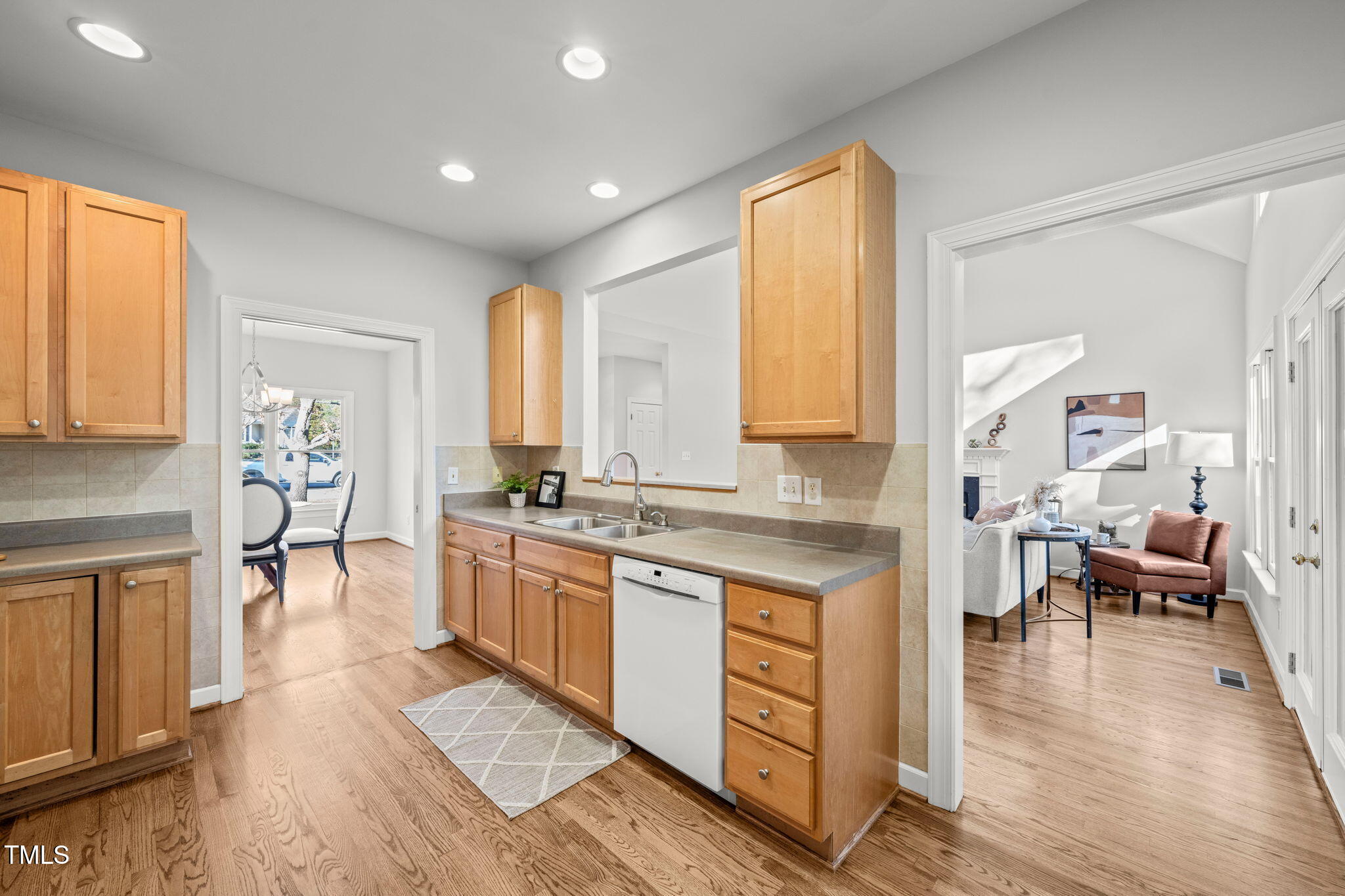 105 Candlelight Court