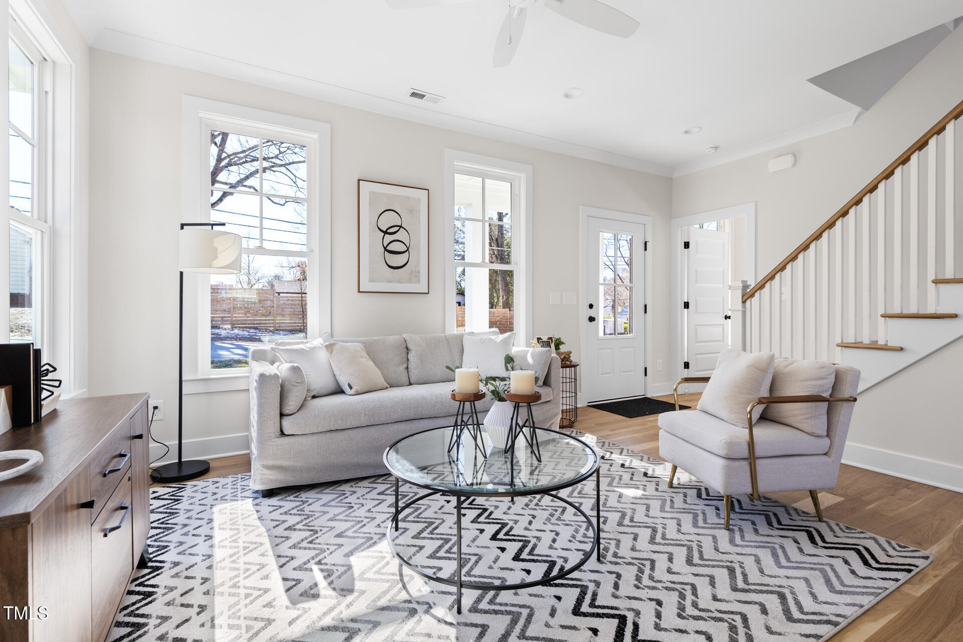 208 W Maynard Avenue