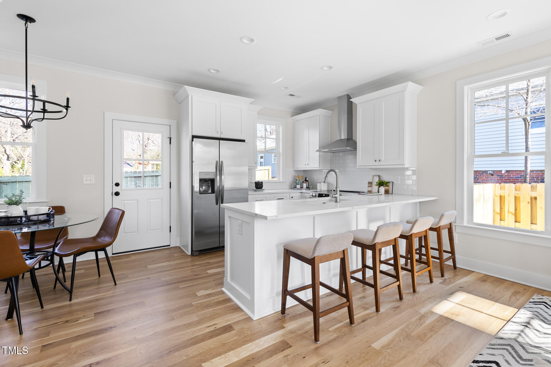 208 W Maynard Avenue