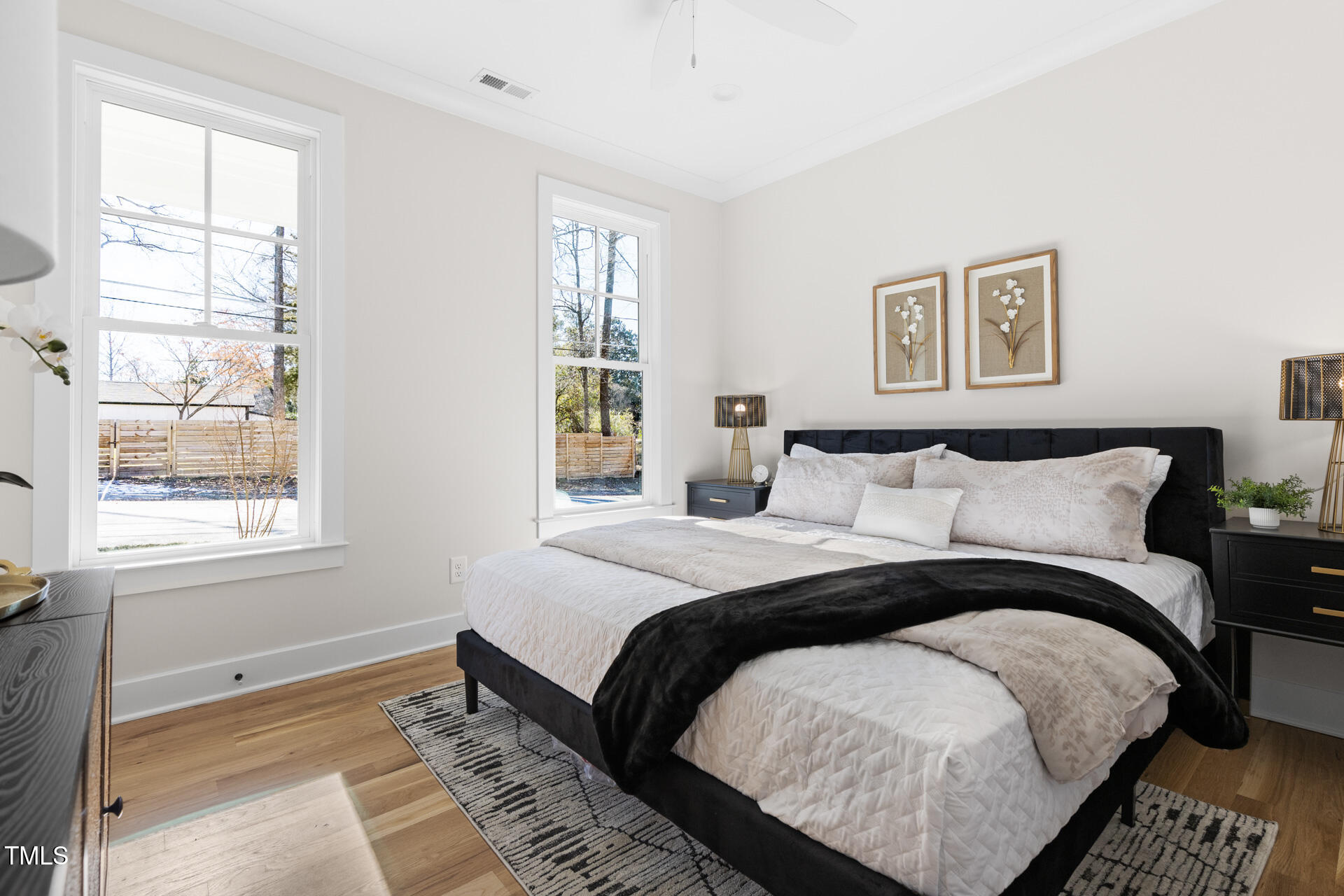 208 W Maynard Avenue