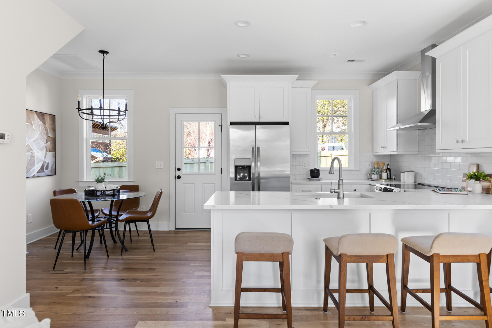 208 W Maynard Avenue