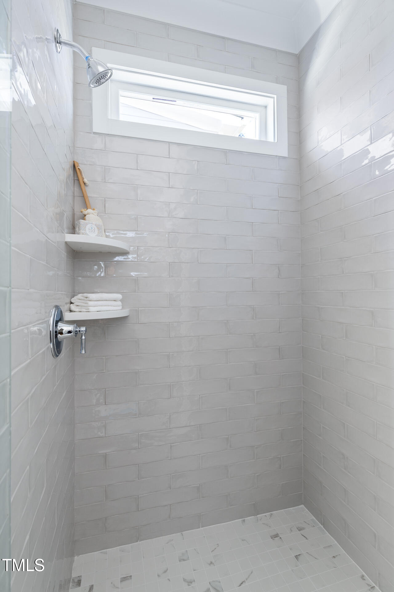 208 W Maynard Avenue