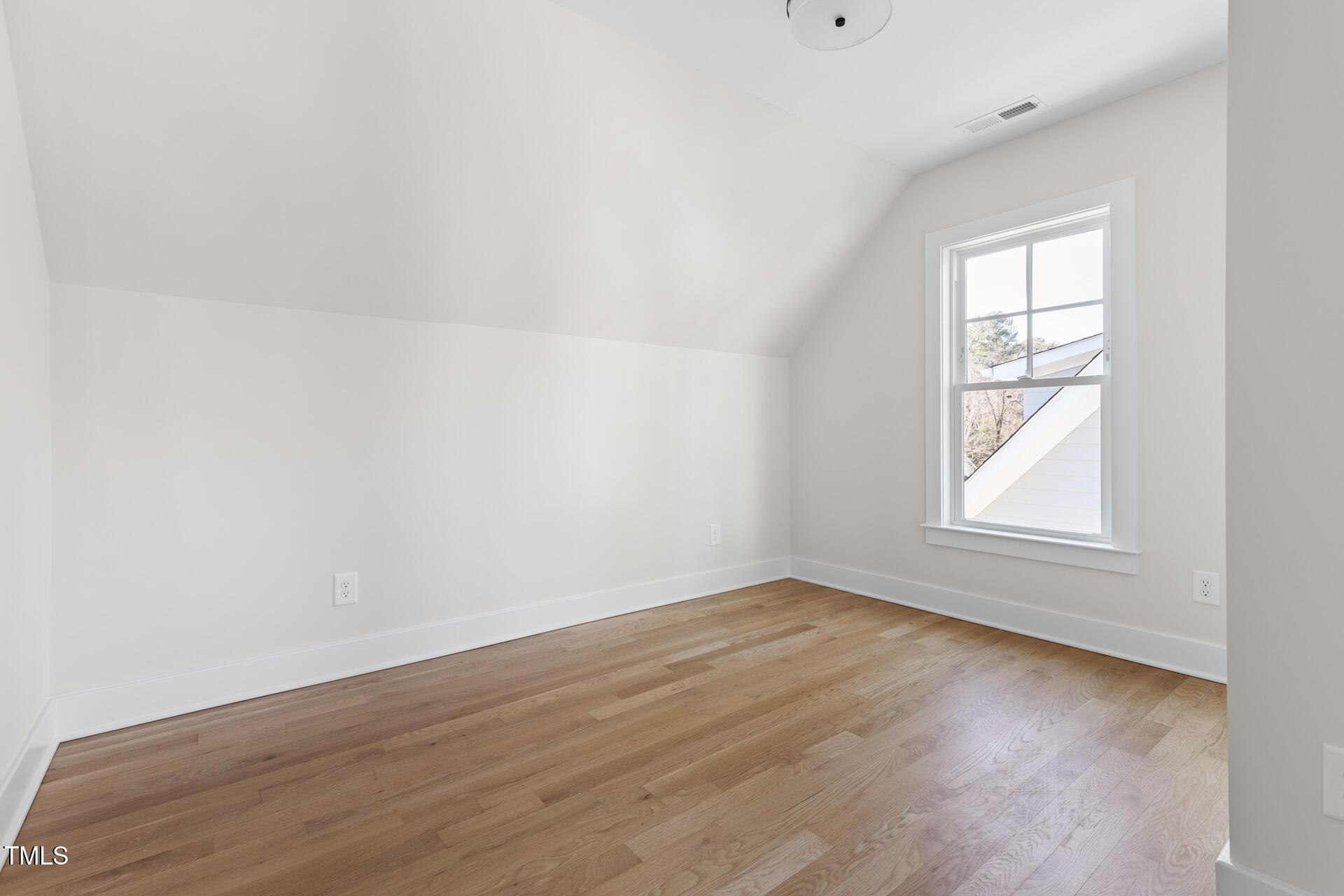 208 W Maynard Avenue