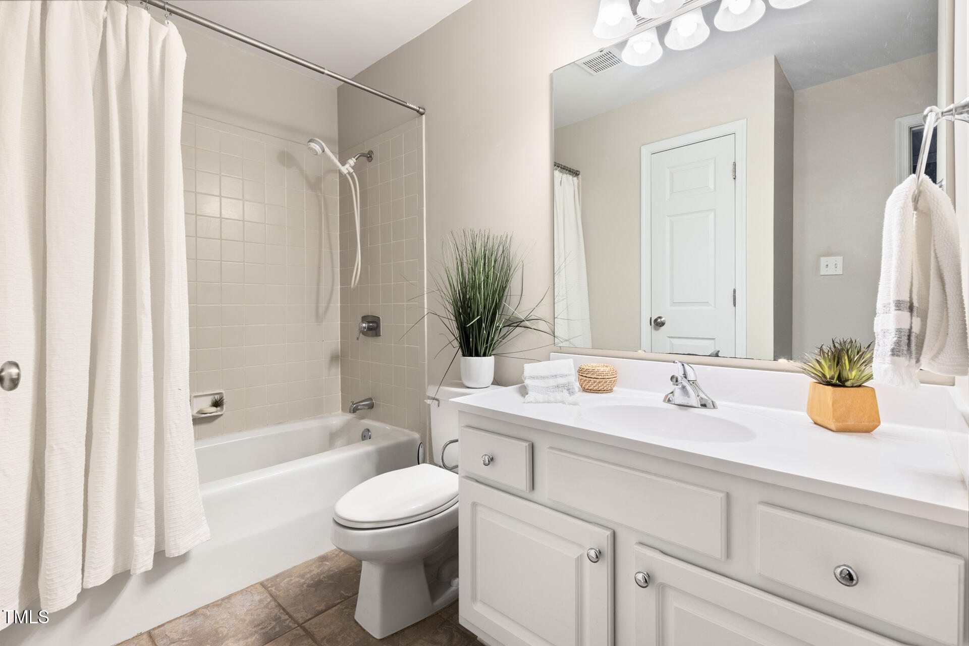 1011 Wirewood Drive # 101