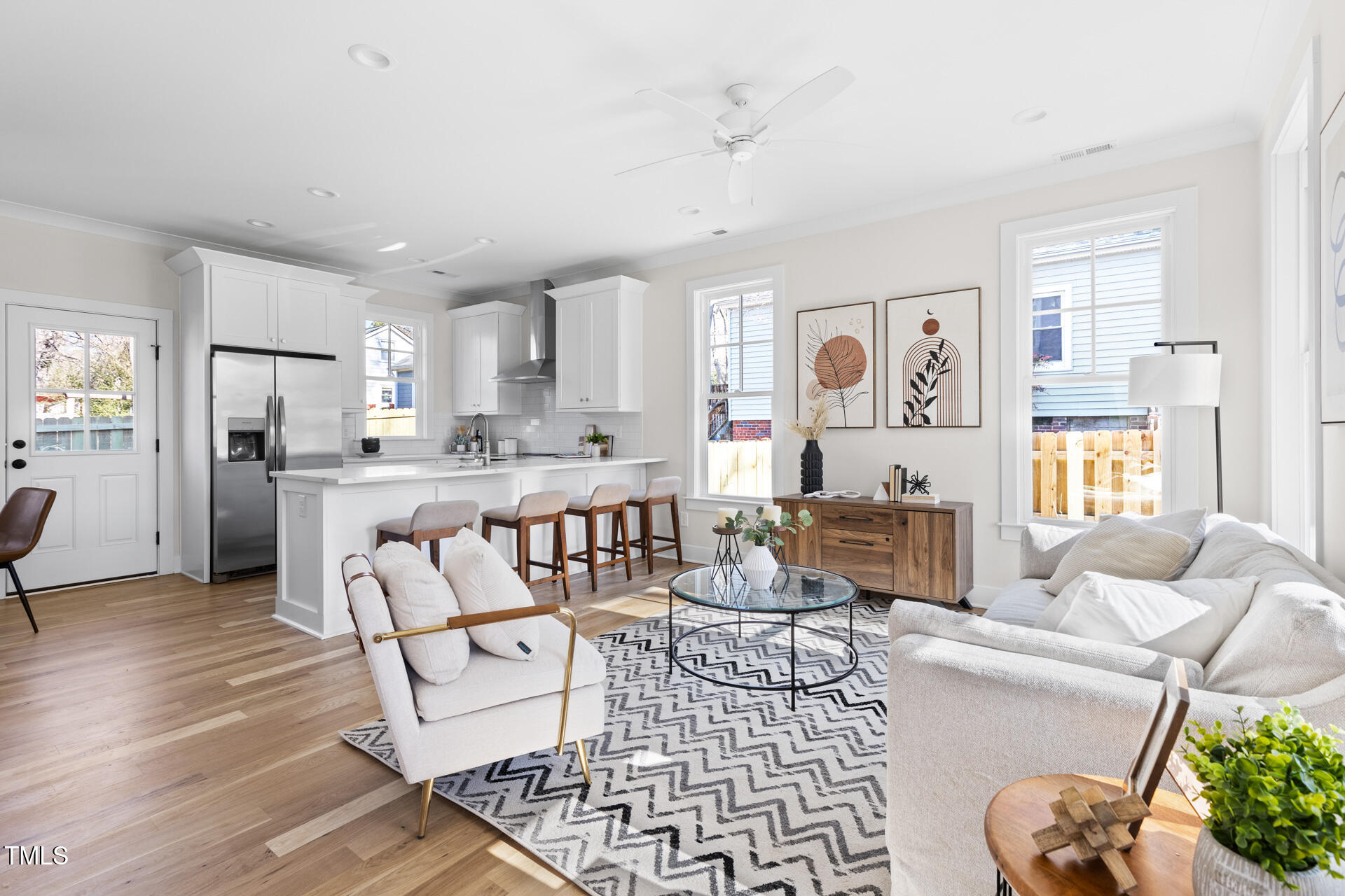 214 W Maynard Avenue