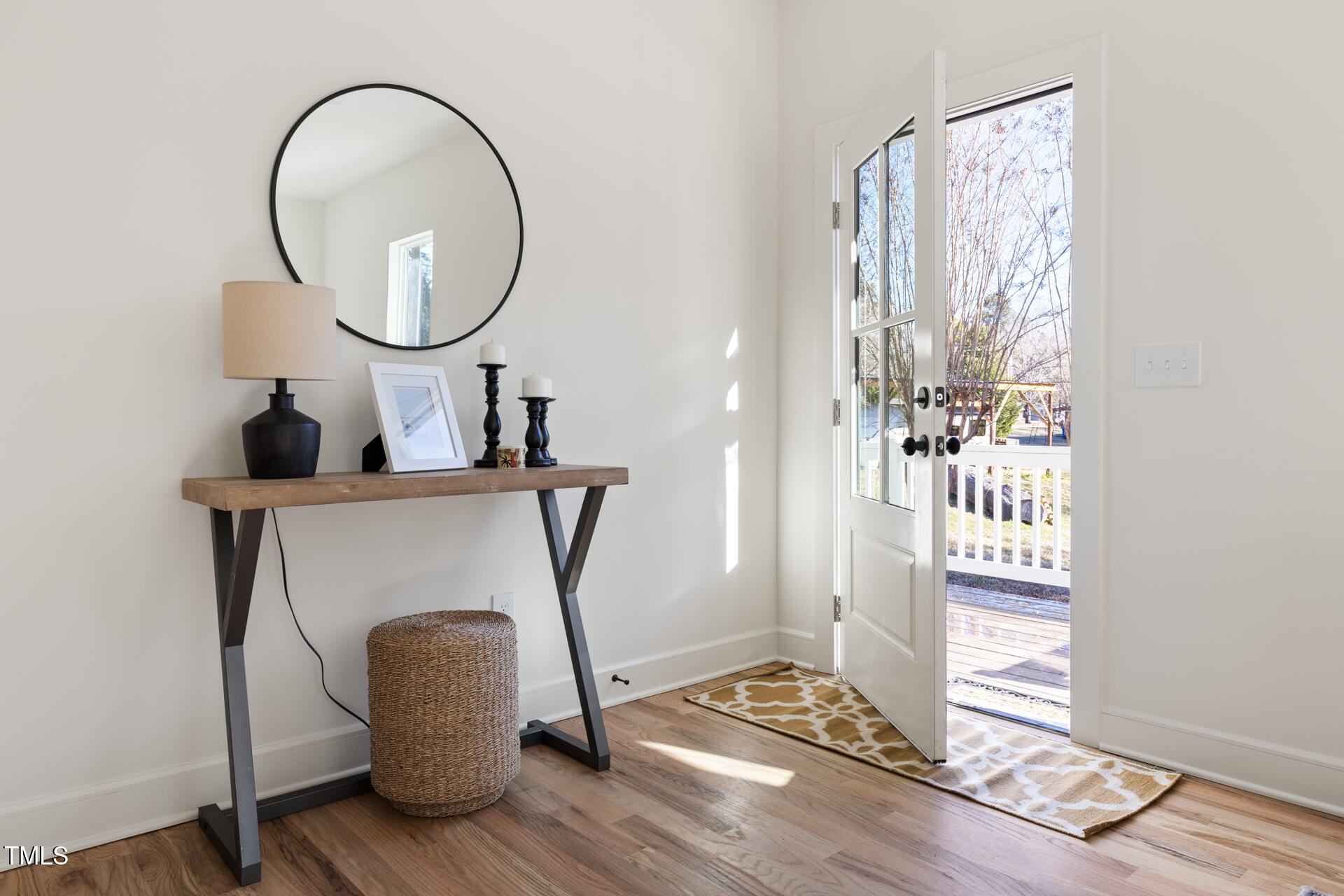 1039 W Murray Avenue