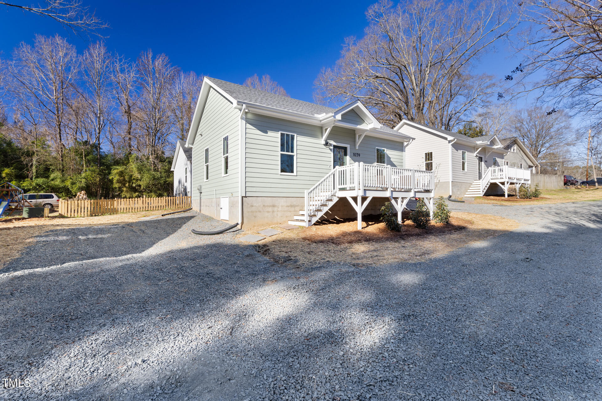 1039 W Murray Avenue