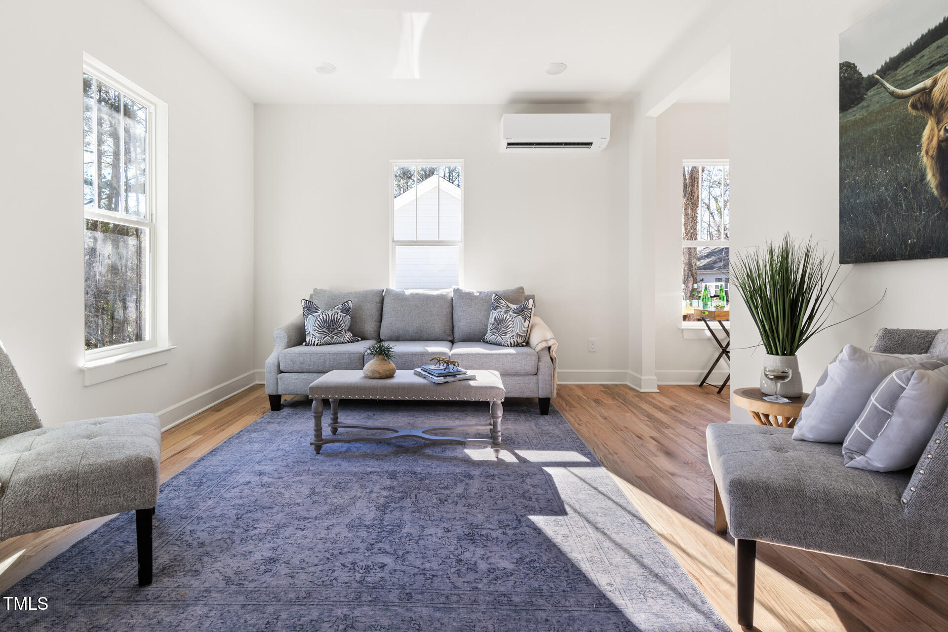 1039 W Murray Avenue