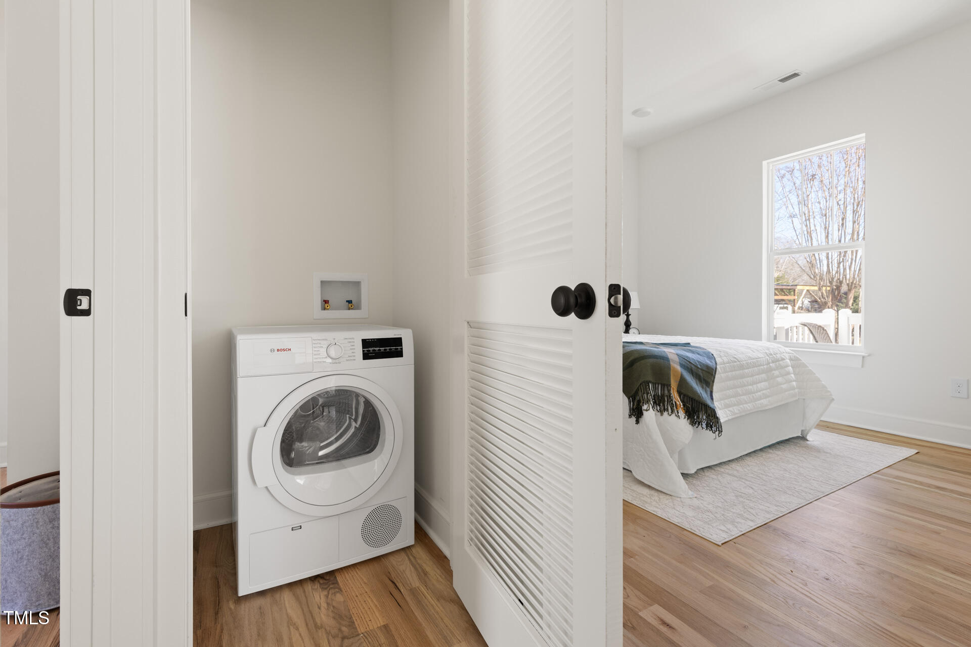 1039 W Murray Avenue