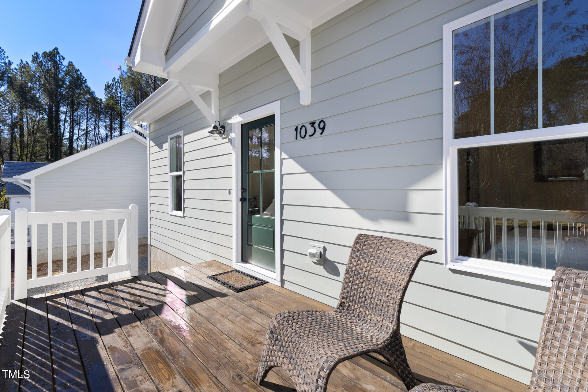 1039 W Murray Avenue