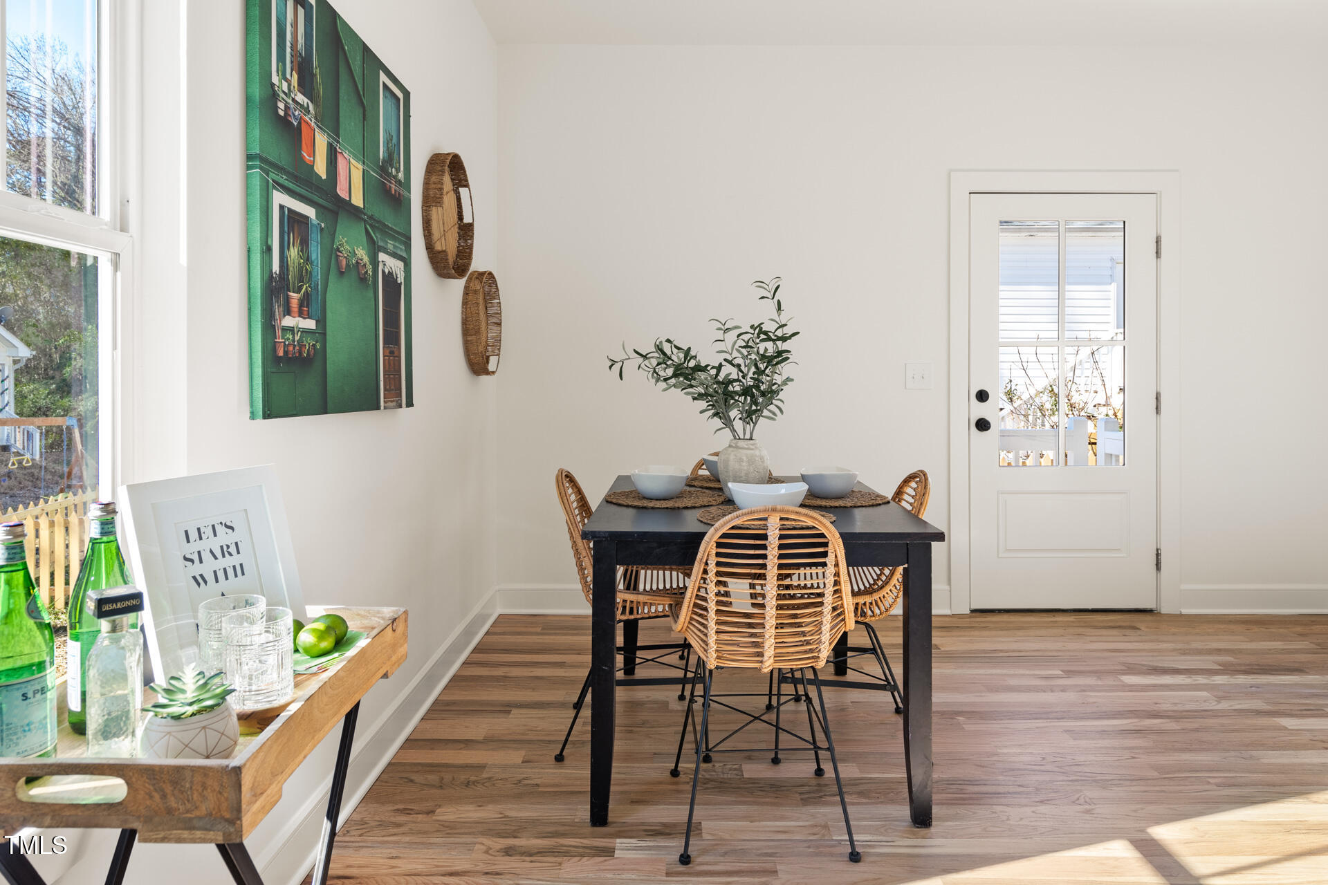 1039 W Murray Avenue