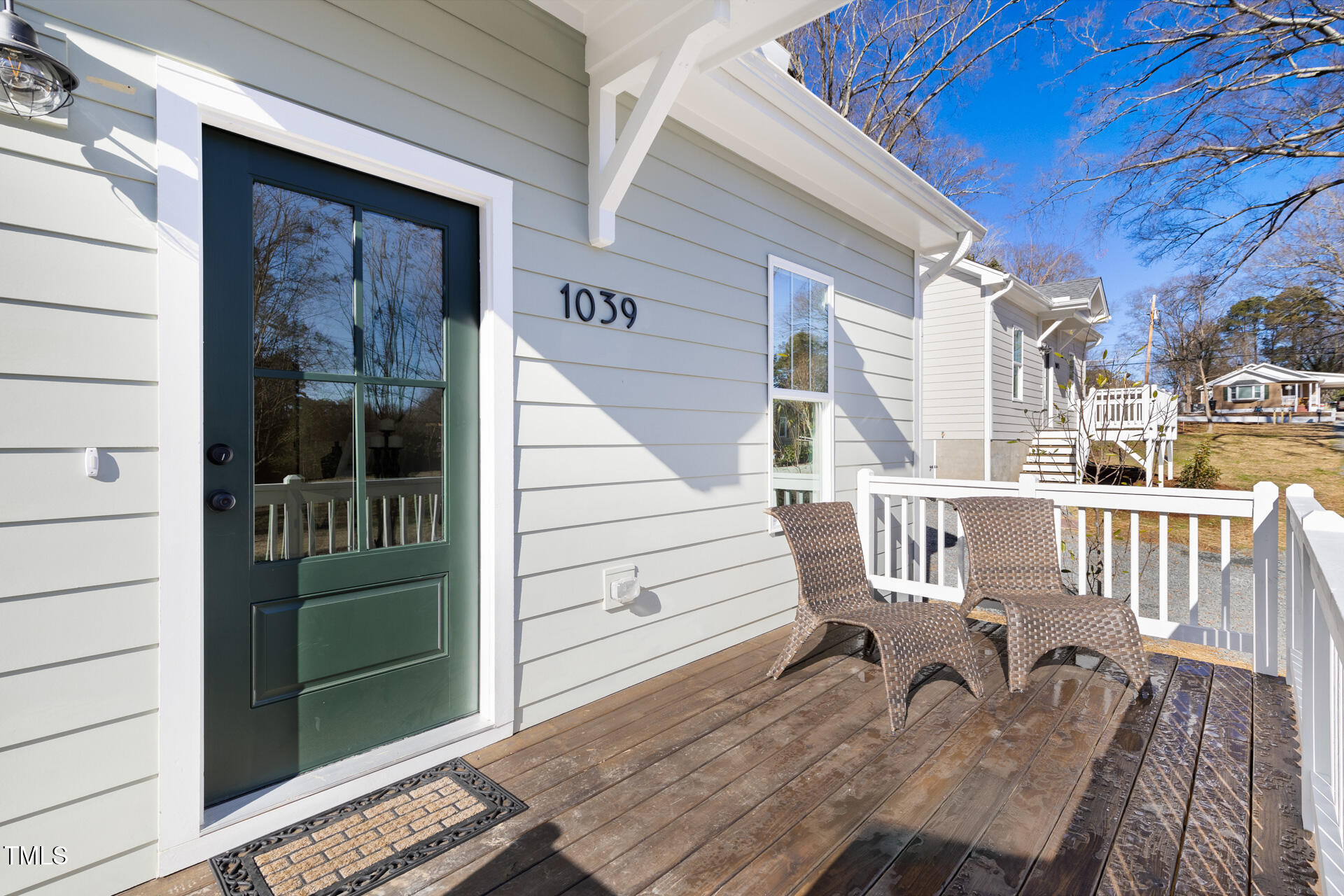 1039 W Murray Avenue