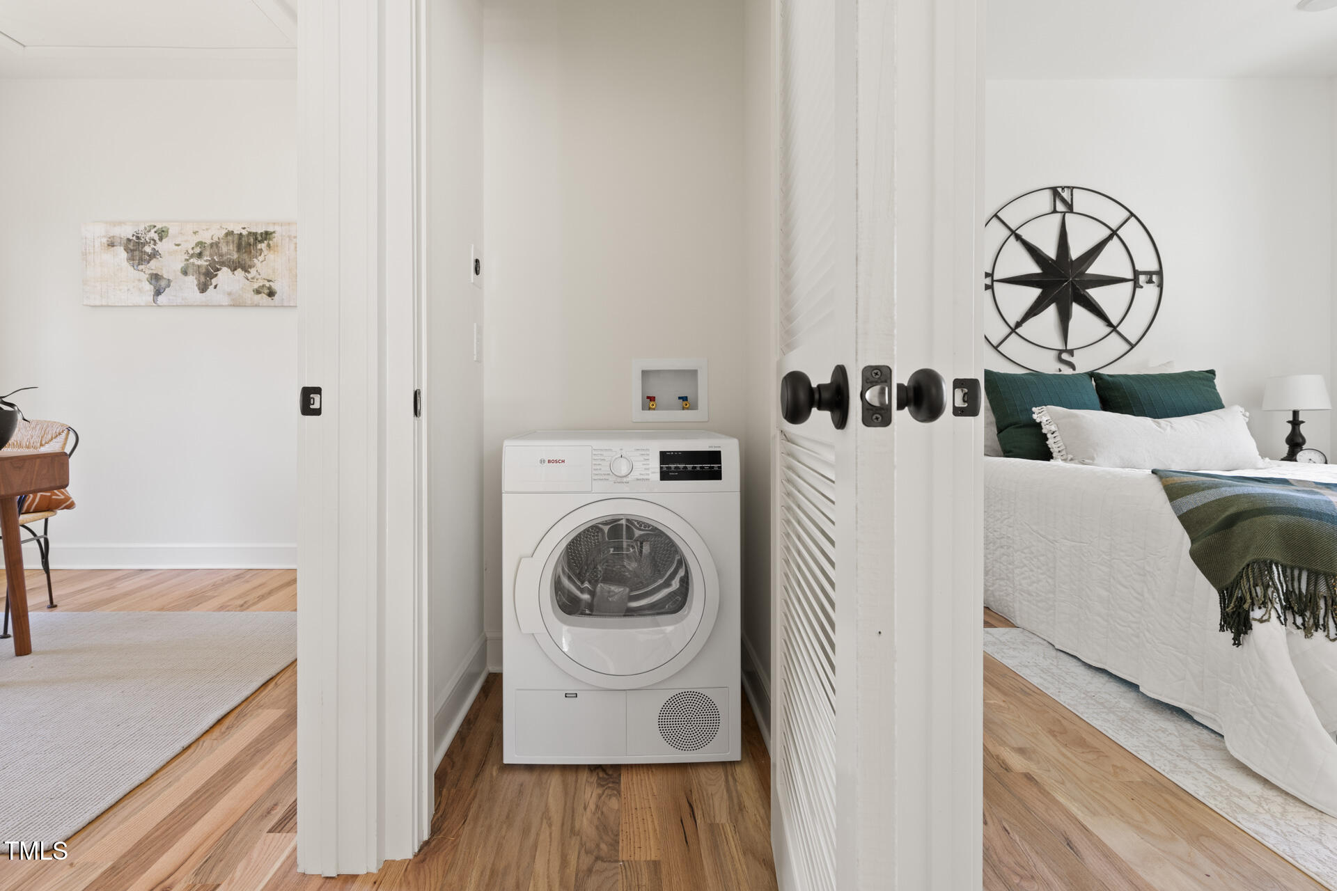 1039 W Murray Avenue