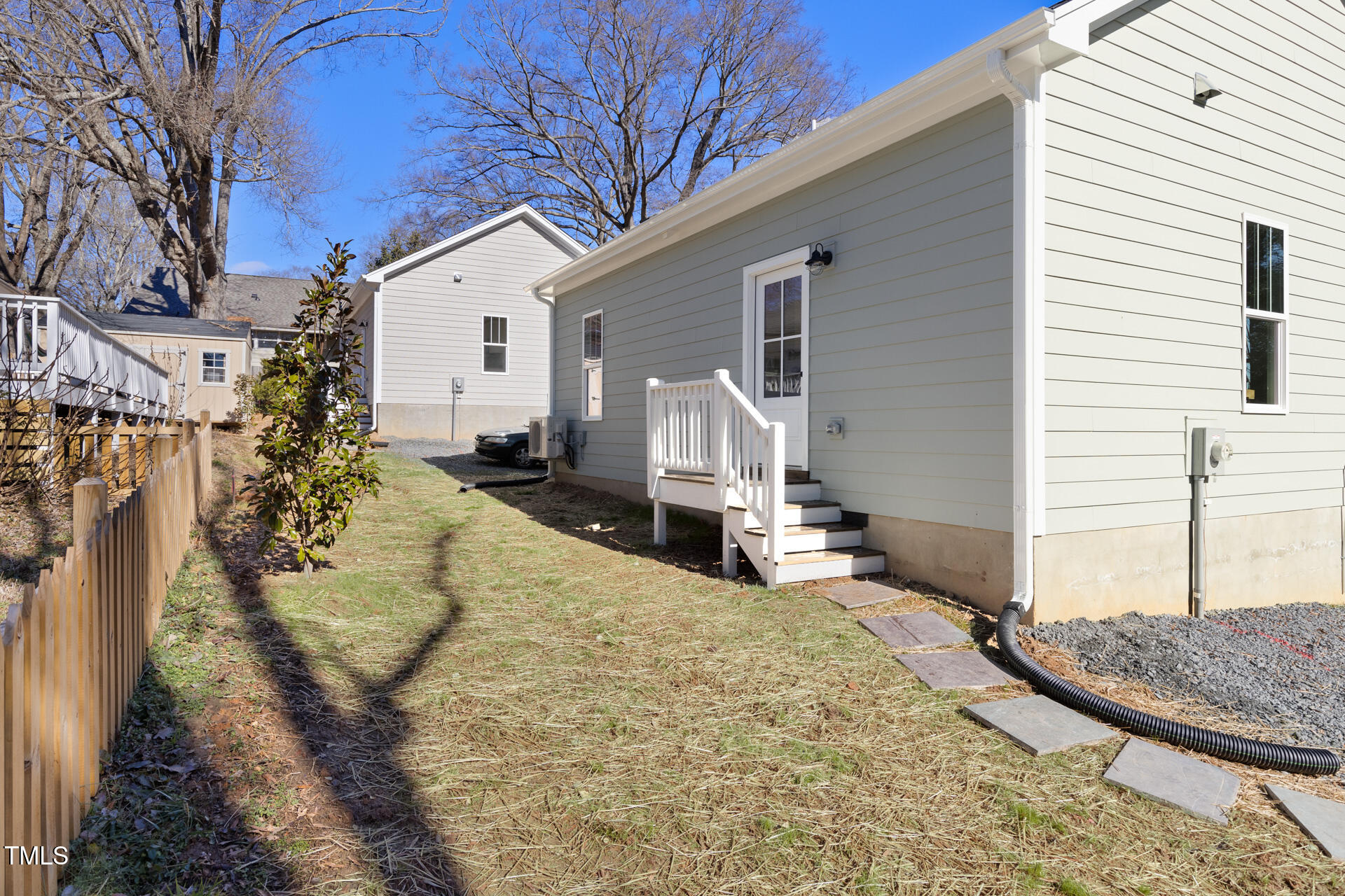 1039 W Murray Avenue