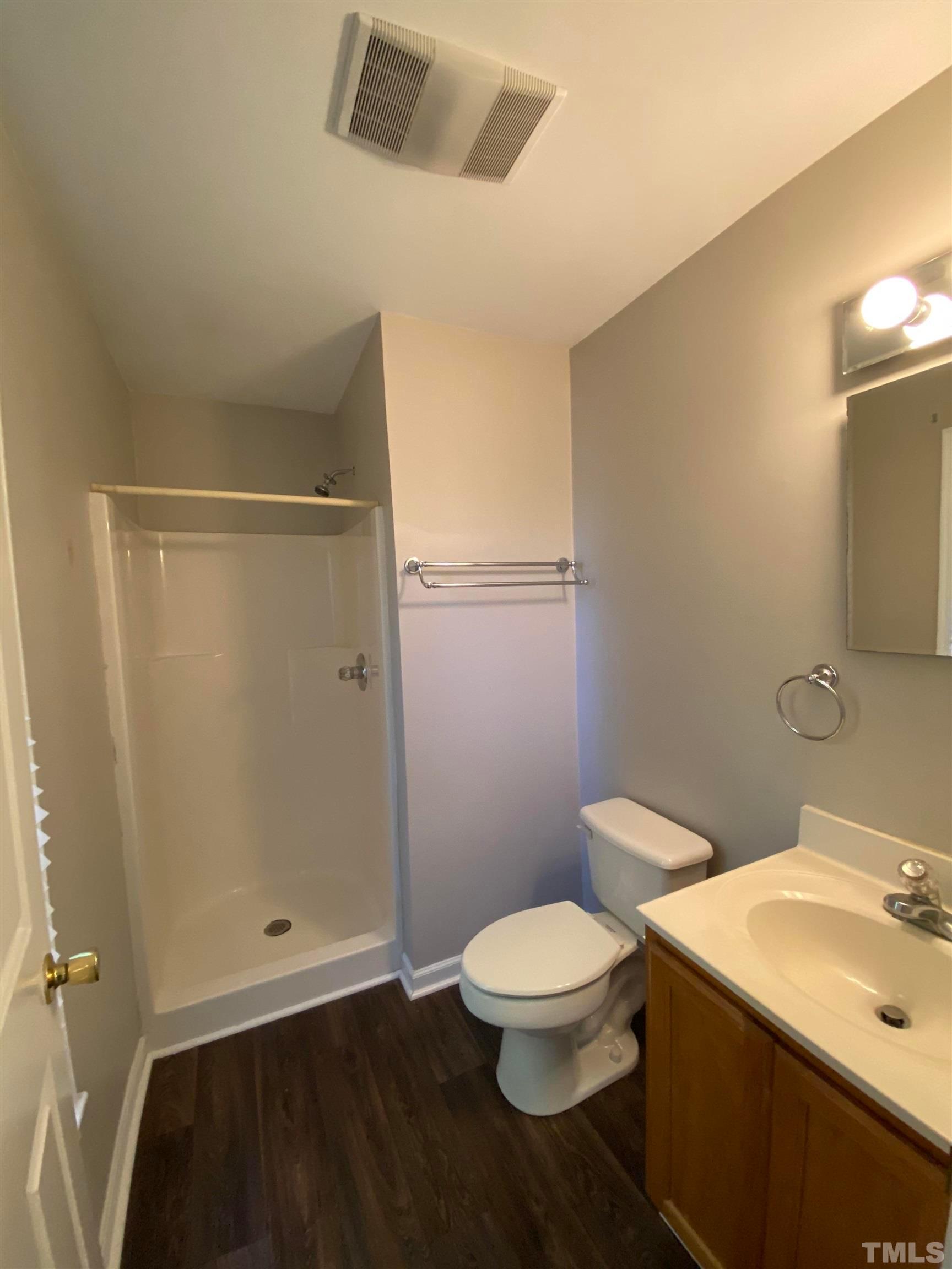 327 W Trinity Avenue Apt B