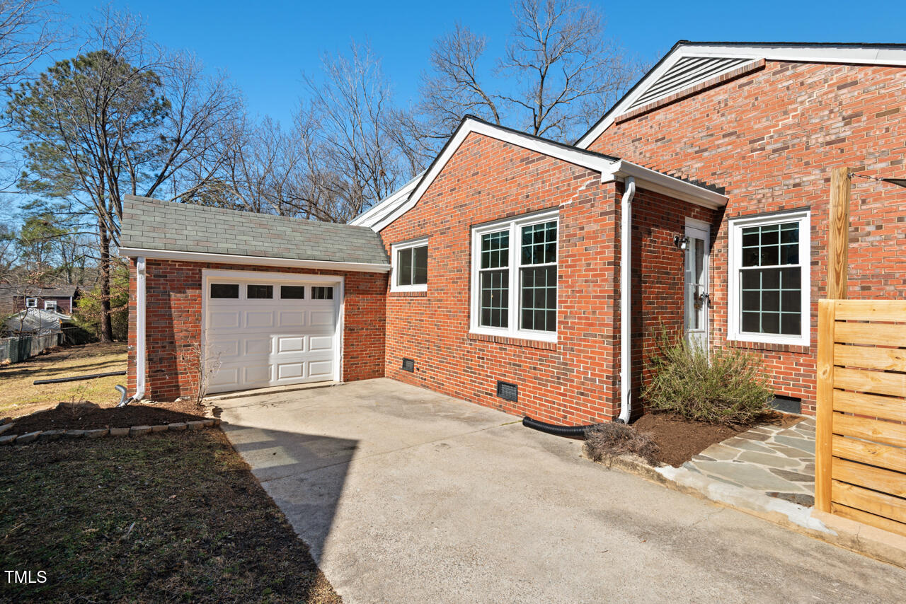 2419 Highland Avenue