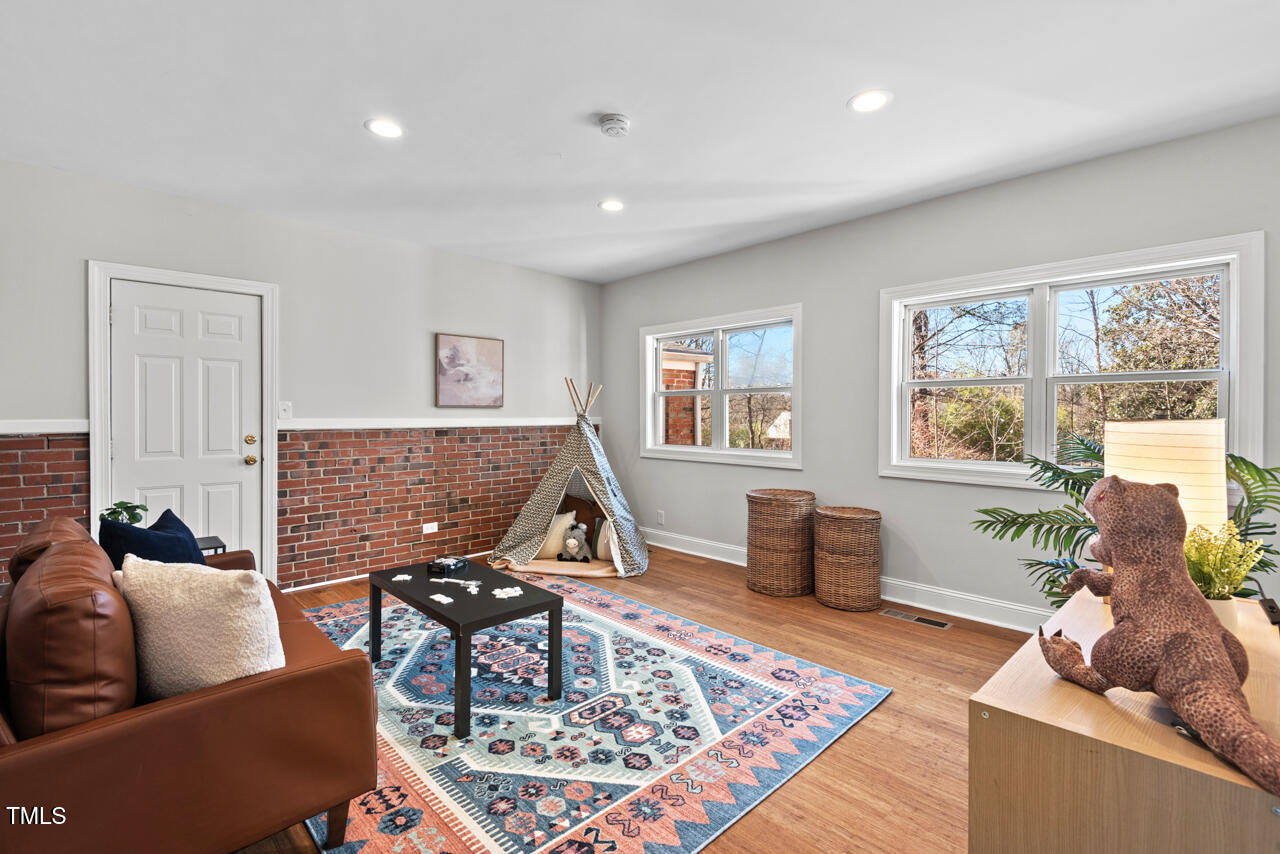 2419 Highland Avenue