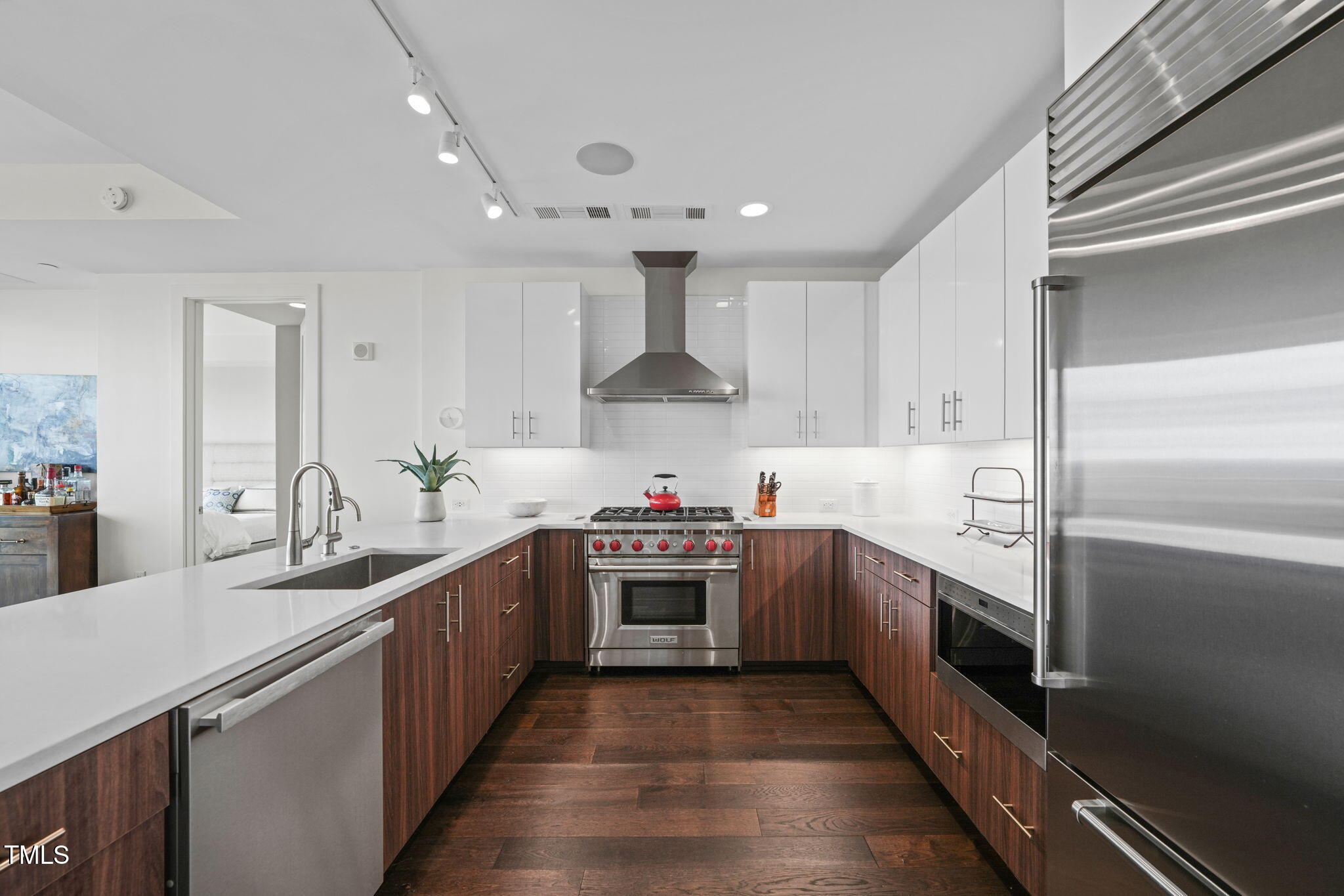 110 N Corcoran Street # 2304