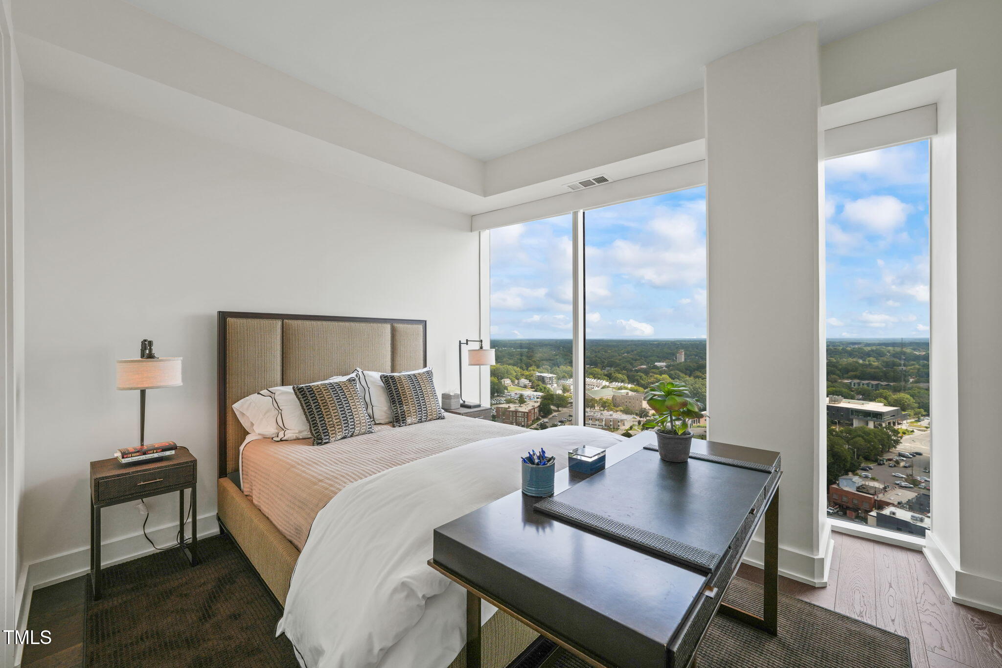 110 N Corcoran Street # 2304