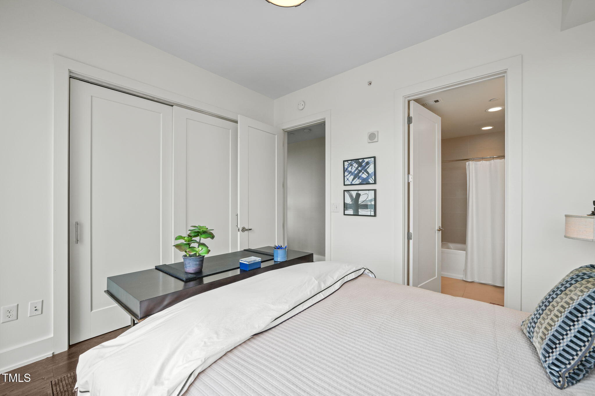 110 N Corcoran Street # 2304