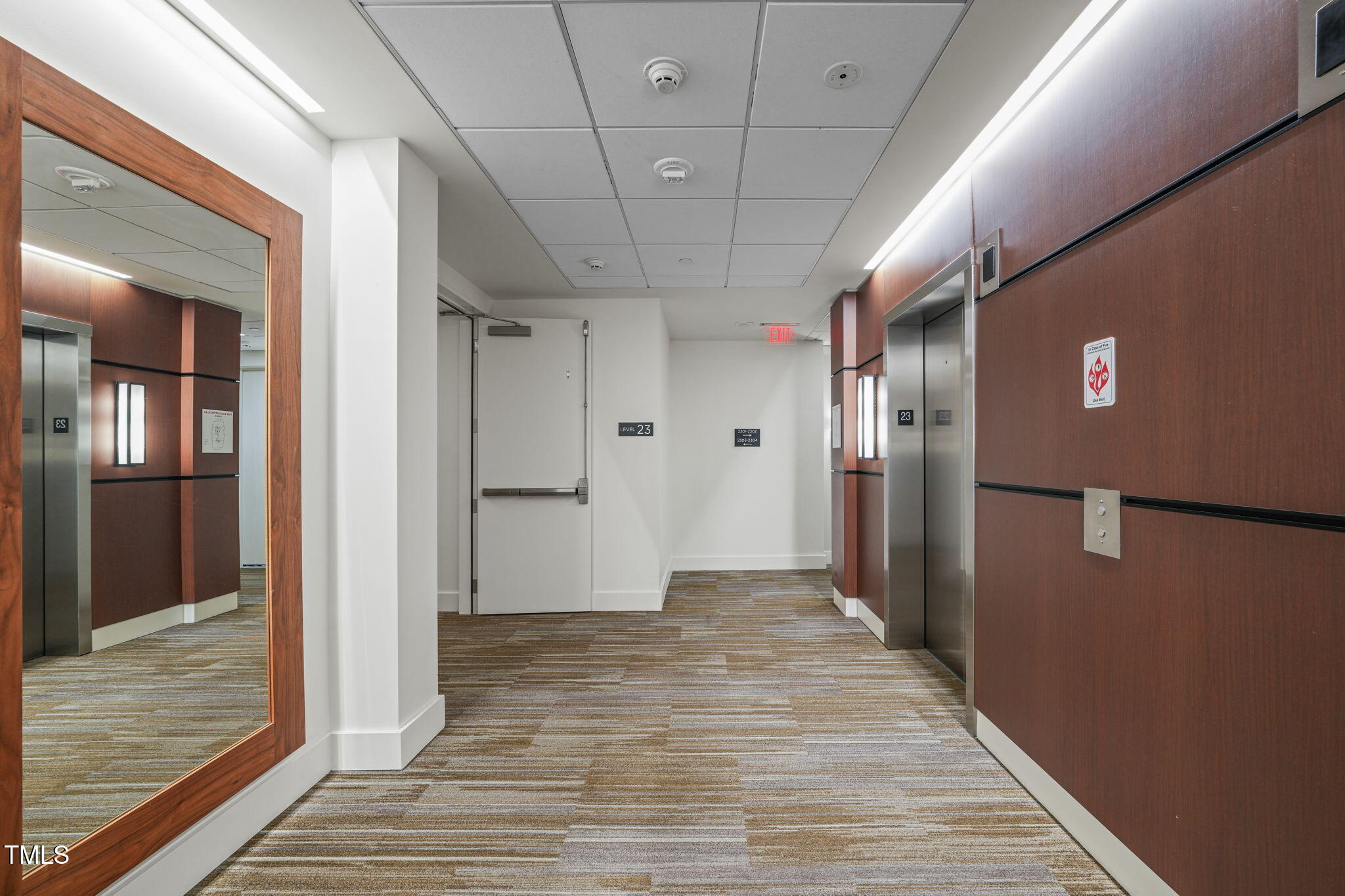 110 N Corcoran Street # 2304