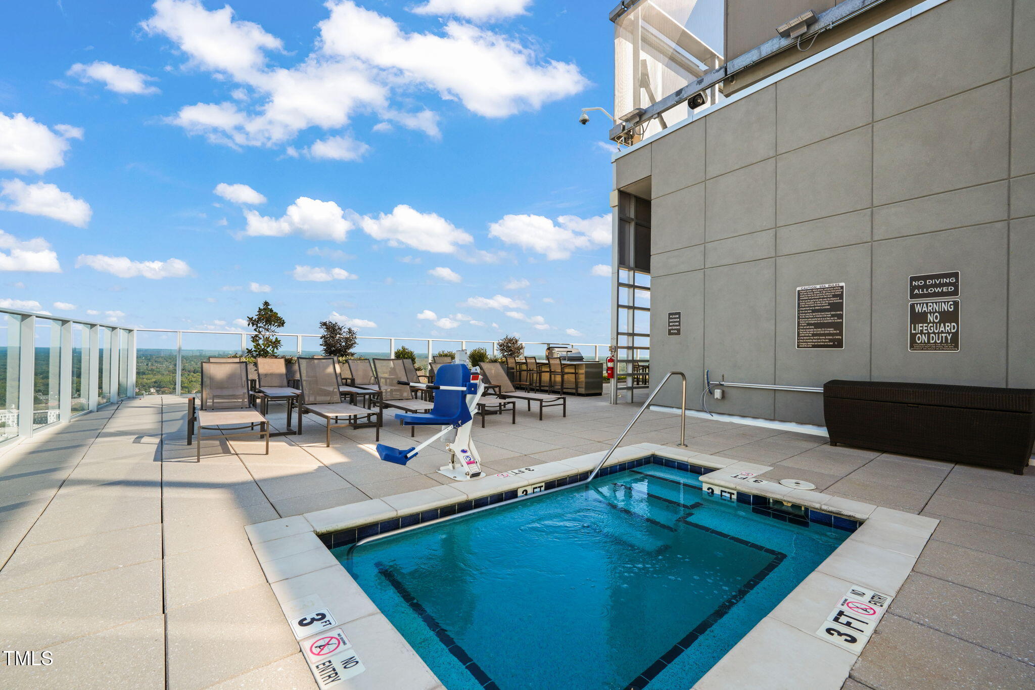 110 N Corcoran Street # 2304