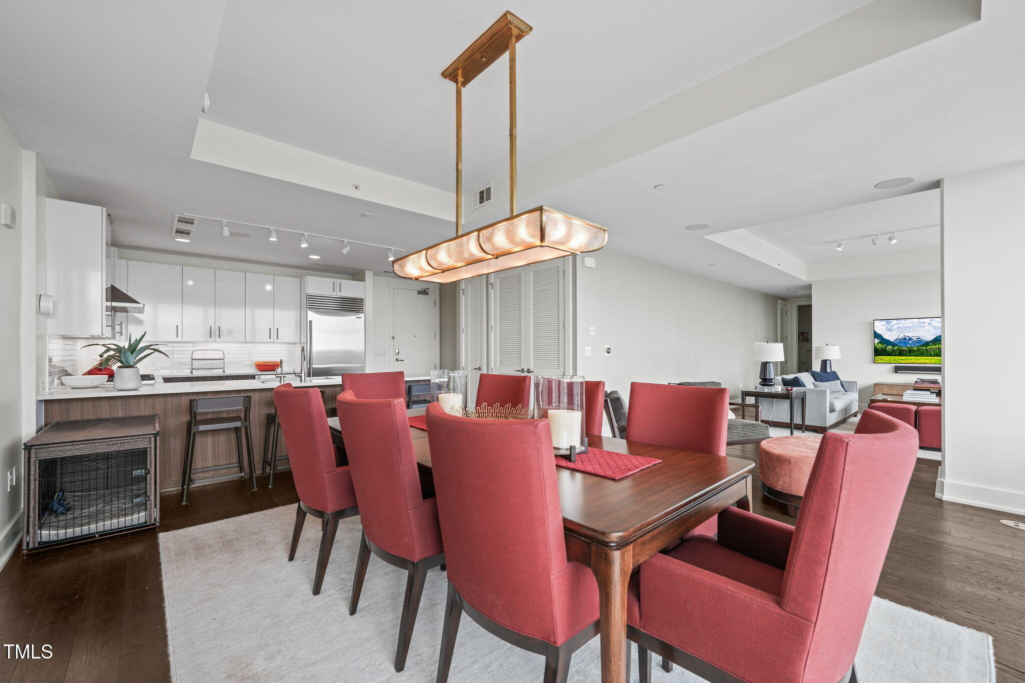 110 N Corcoran Street # 2304