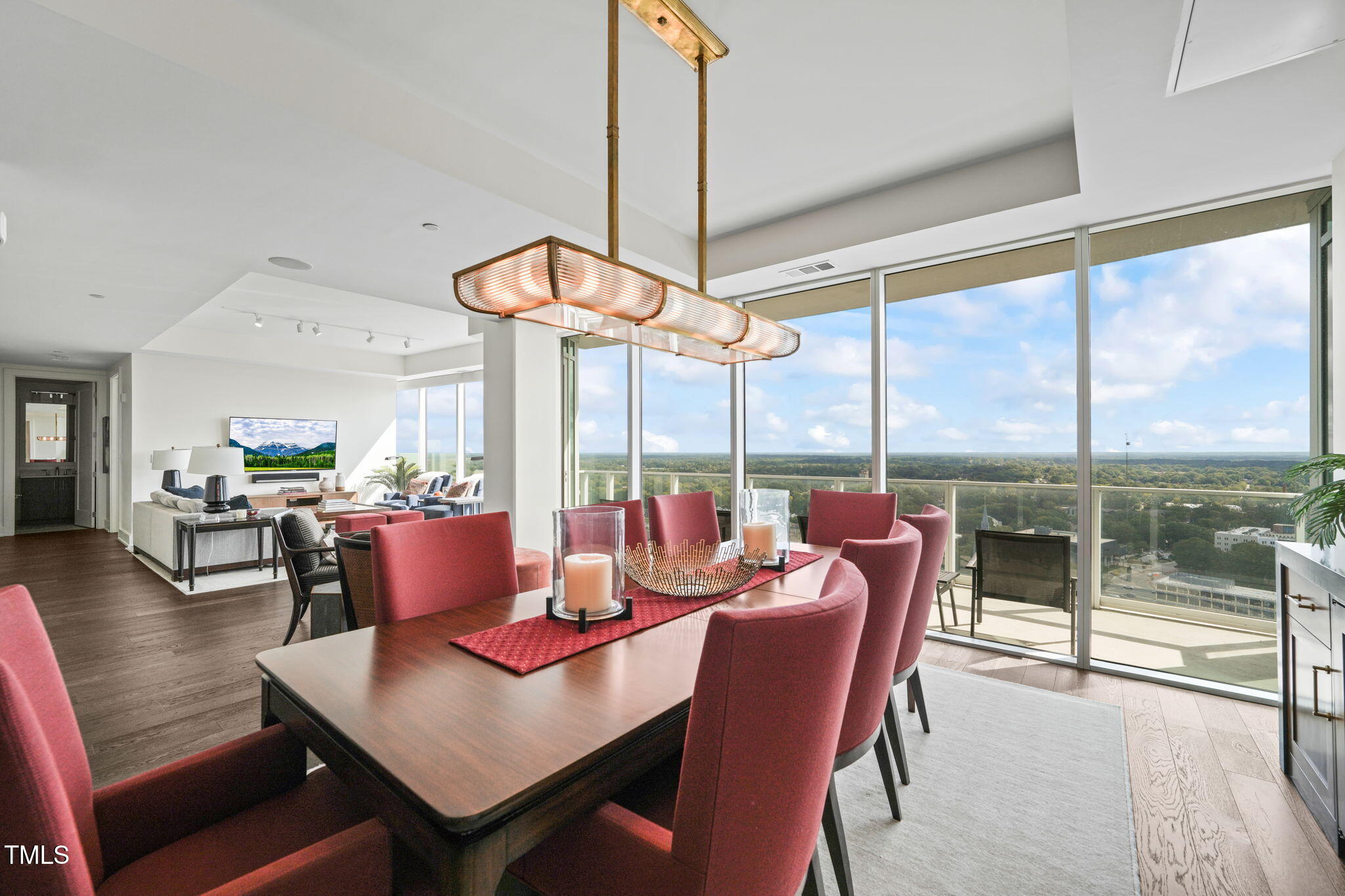 110 N Corcoran Street # 2304