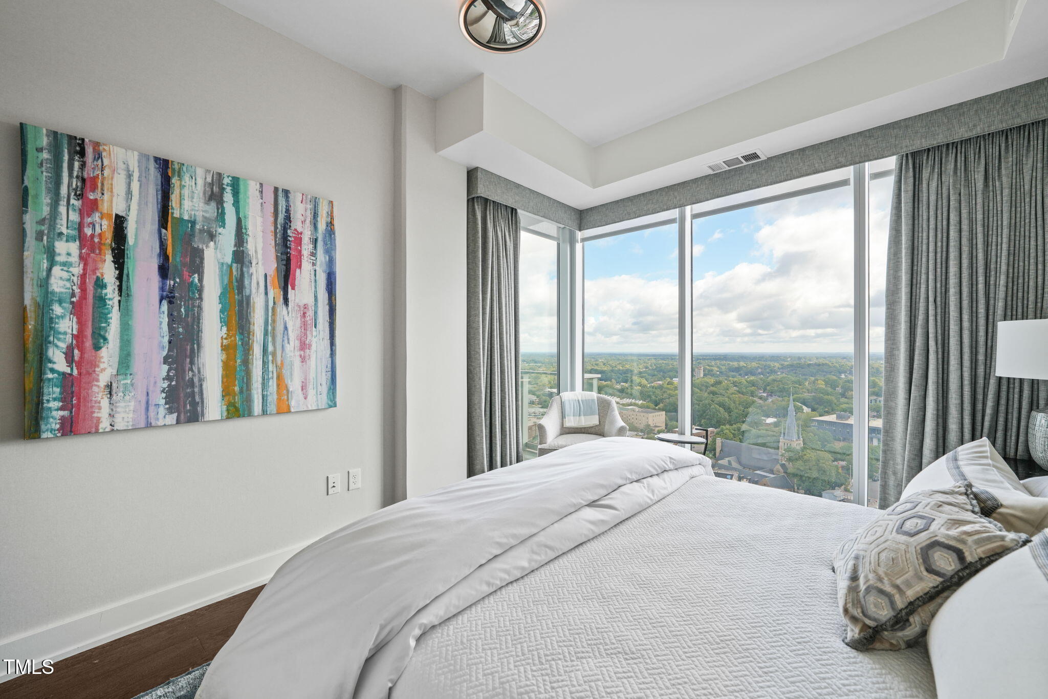 110 N Corcoran Street # 2304