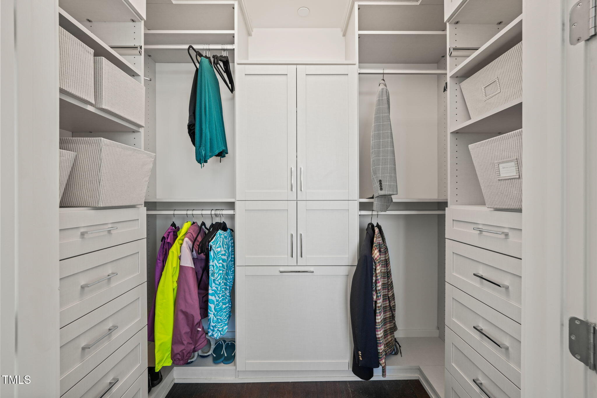 110 N Corcoran Street # 2304