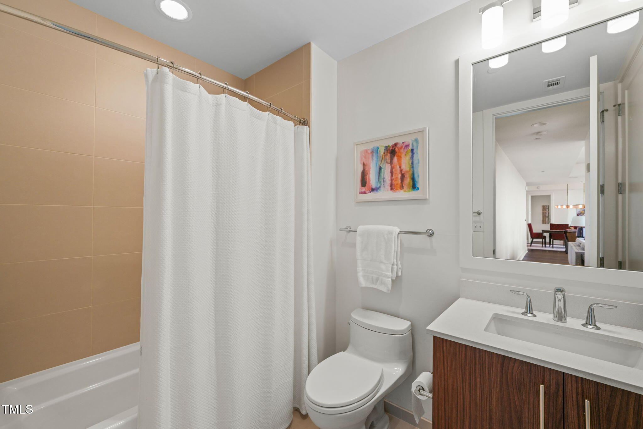 110 N Corcoran Street # 2304