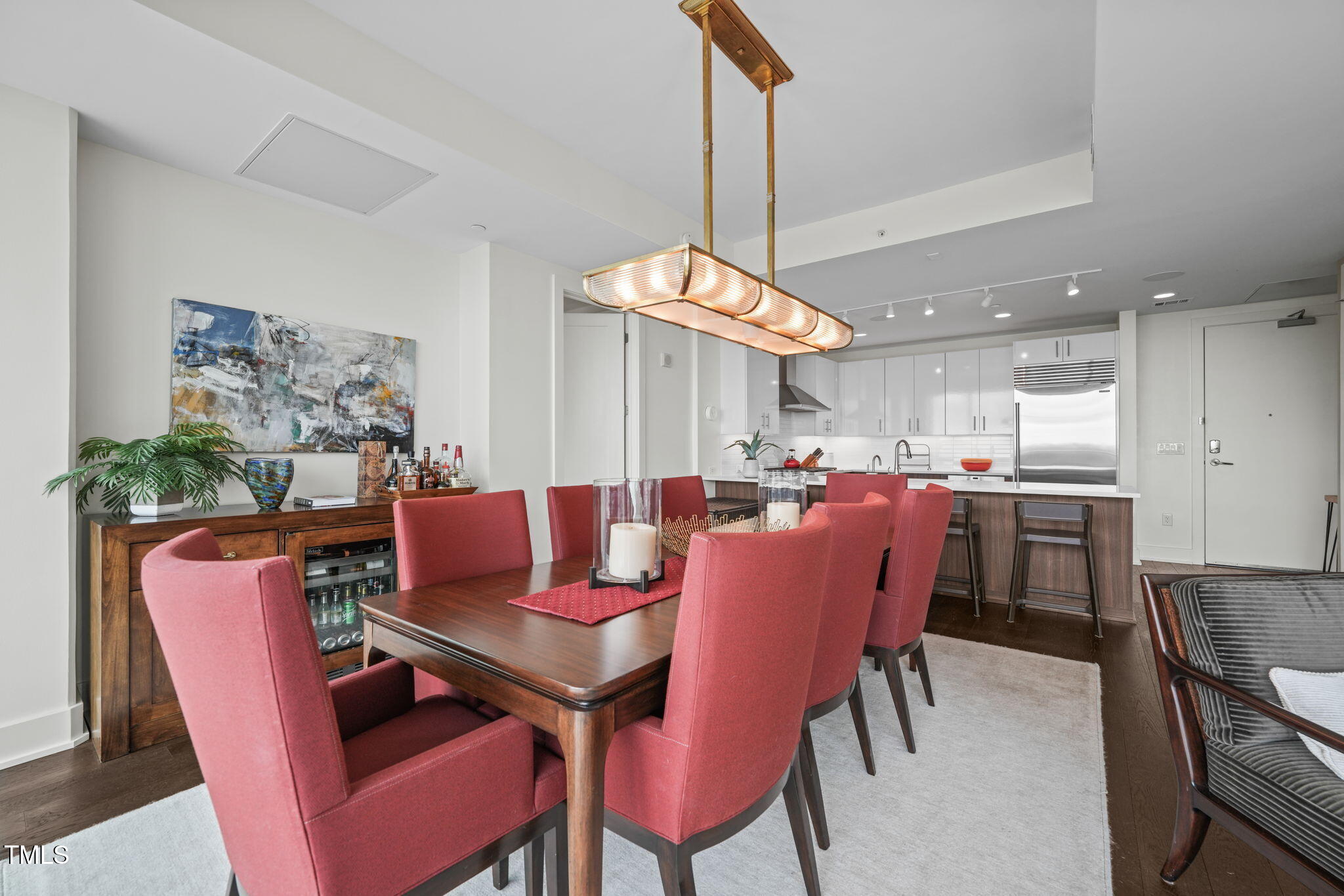 110 N Corcoran Street # 2304