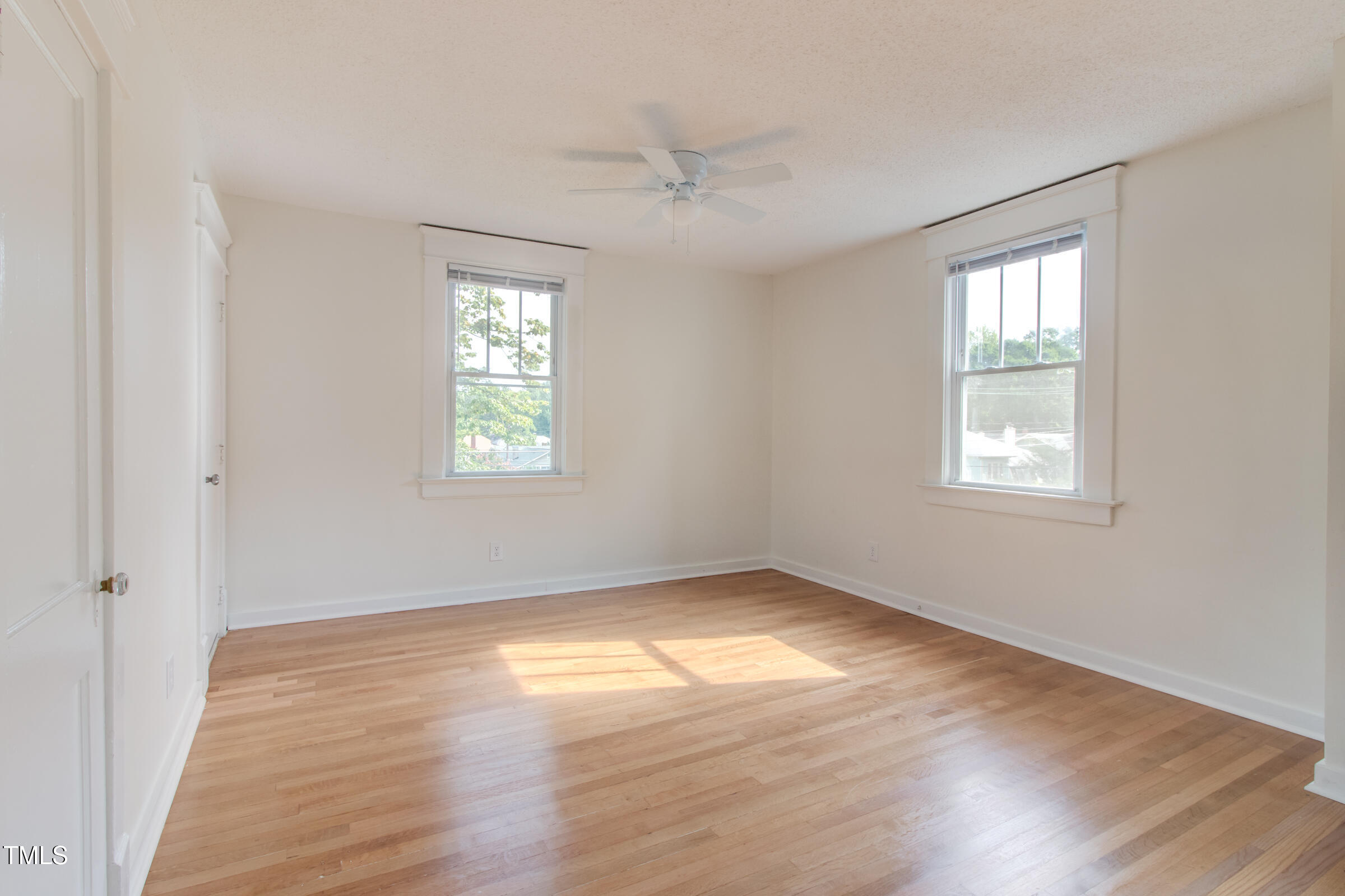 201 W Trinity Avenue
