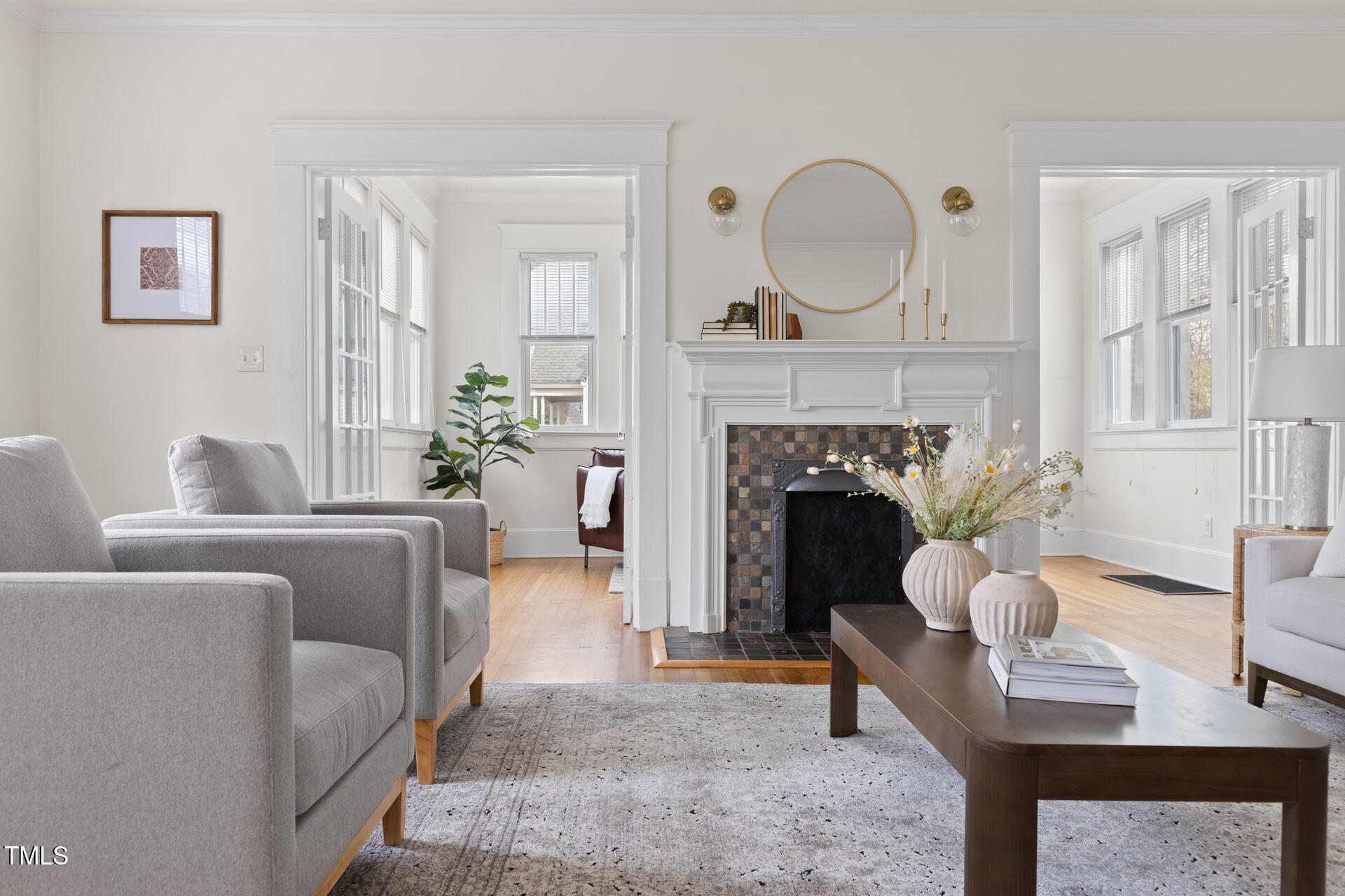 201 W Trinity Avenue
