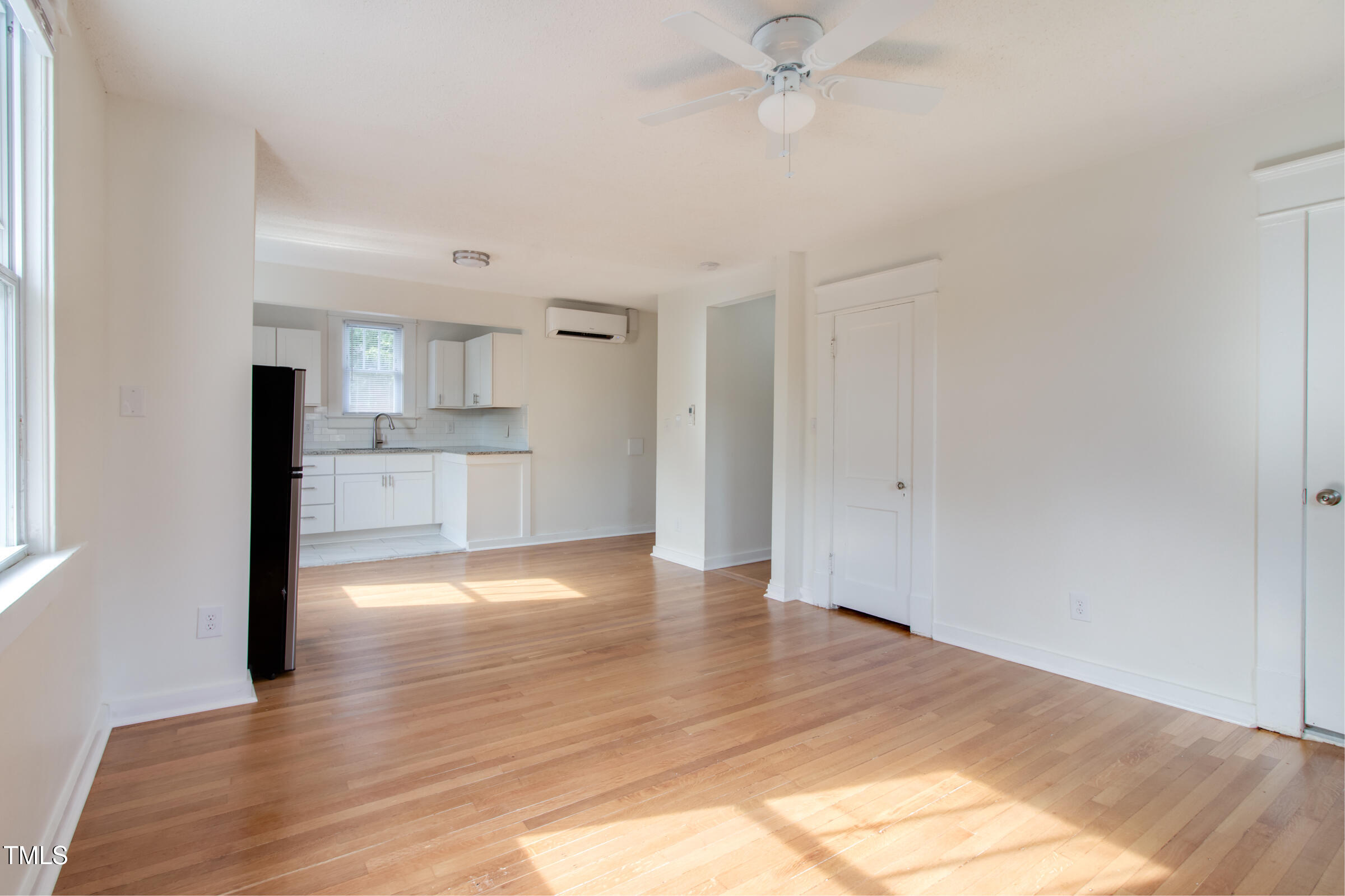 201 W Trinity Avenue