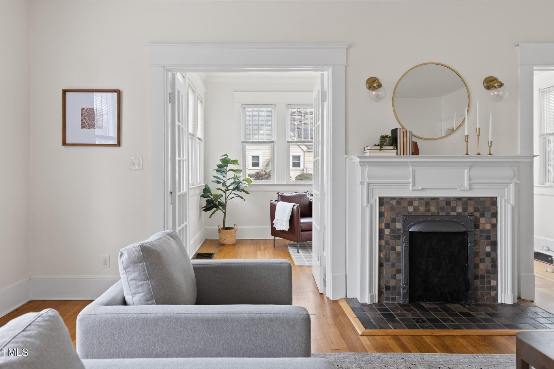 201 W Trinity Avenue