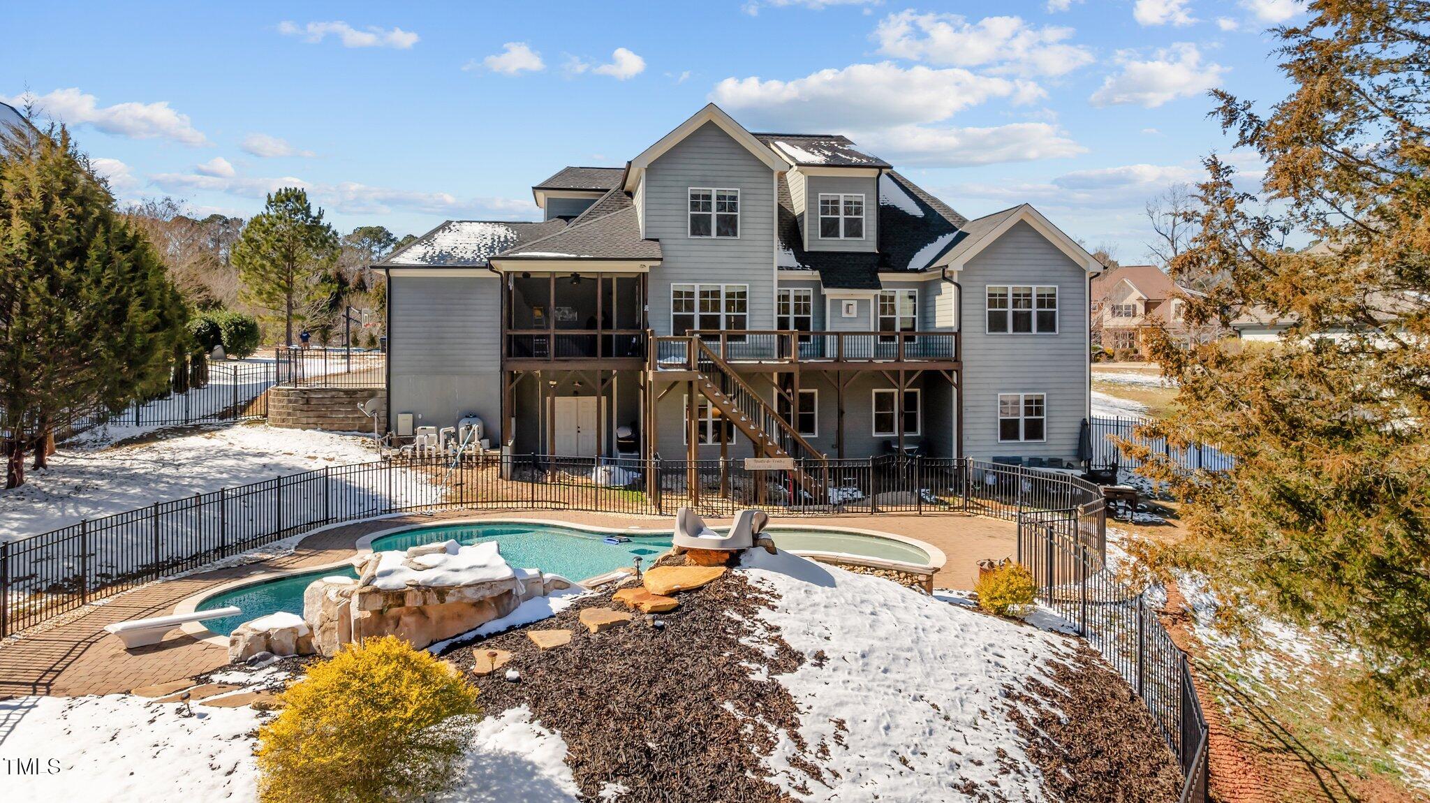 8528 Mangum Hollow Drive