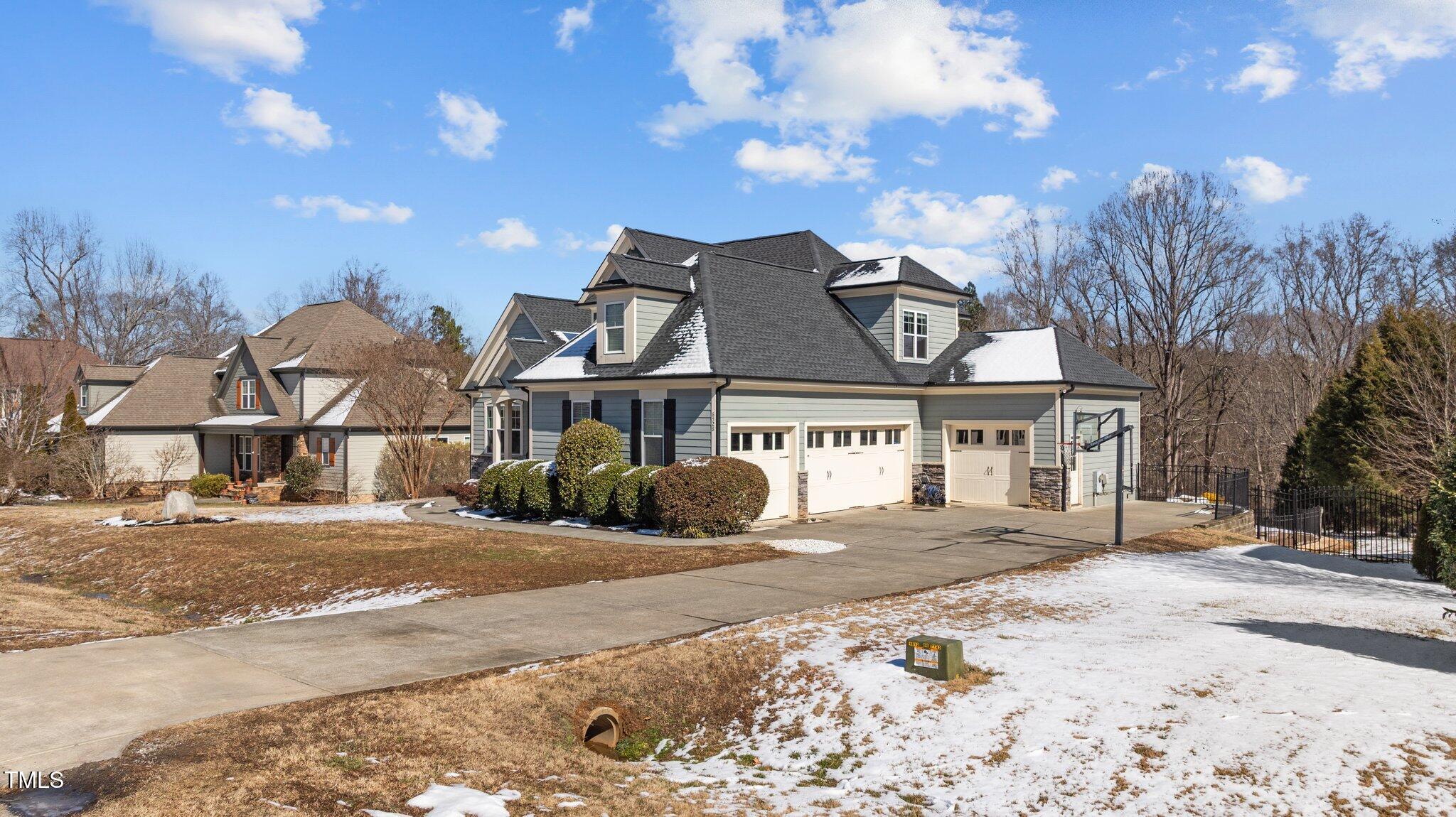 8528 Mangum Hollow Drive