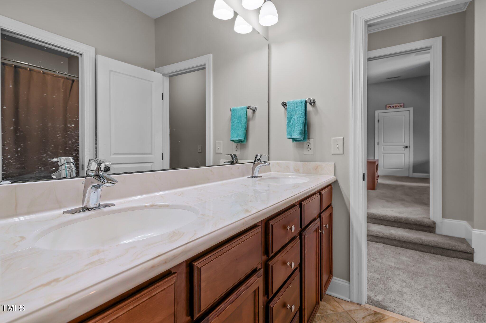 8528 Mangum Hollow Drive