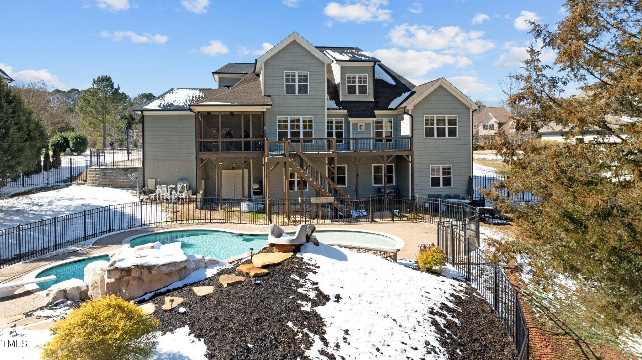 8528 Mangum Hollow Drive