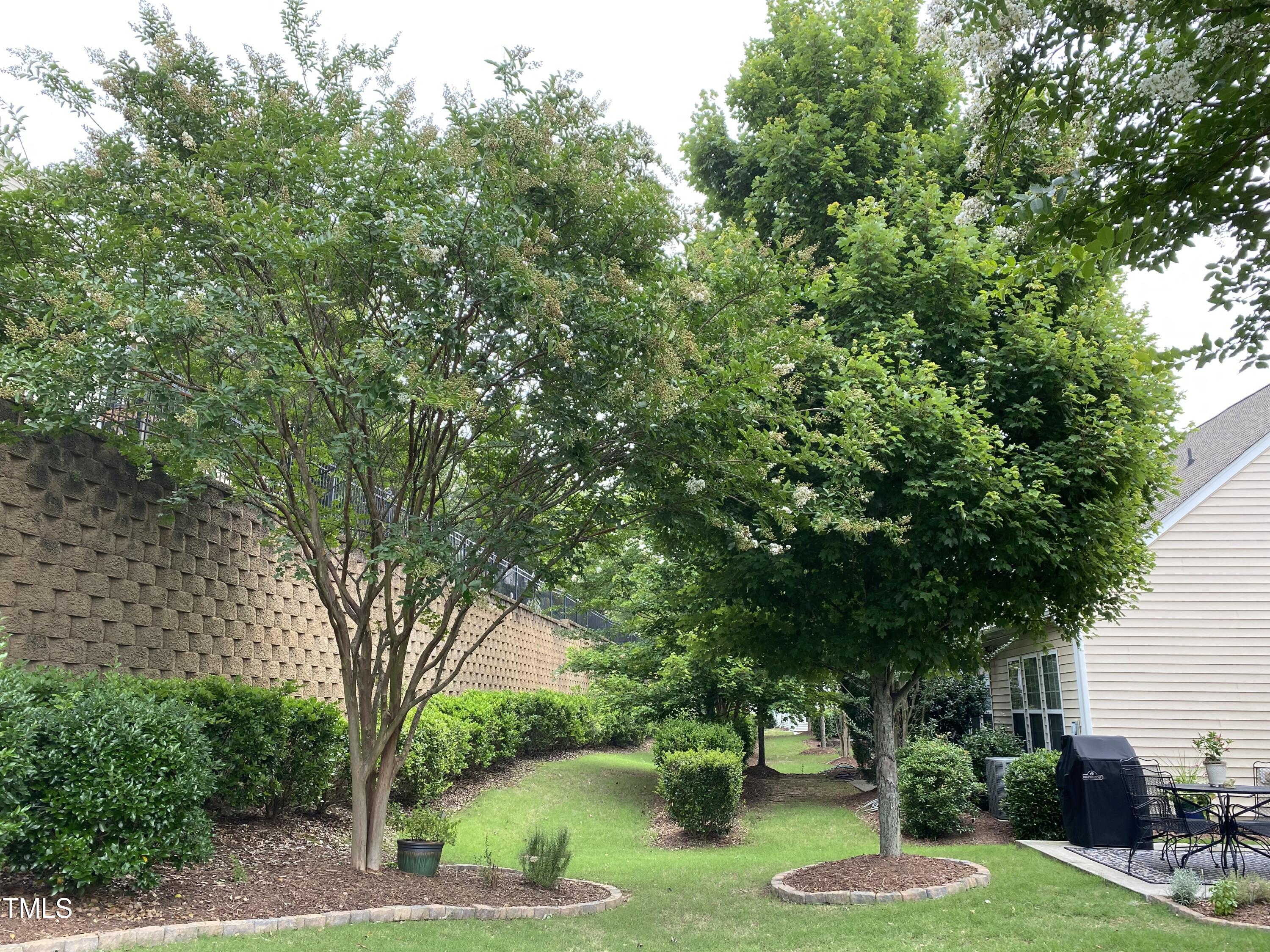 221 Elverson Place