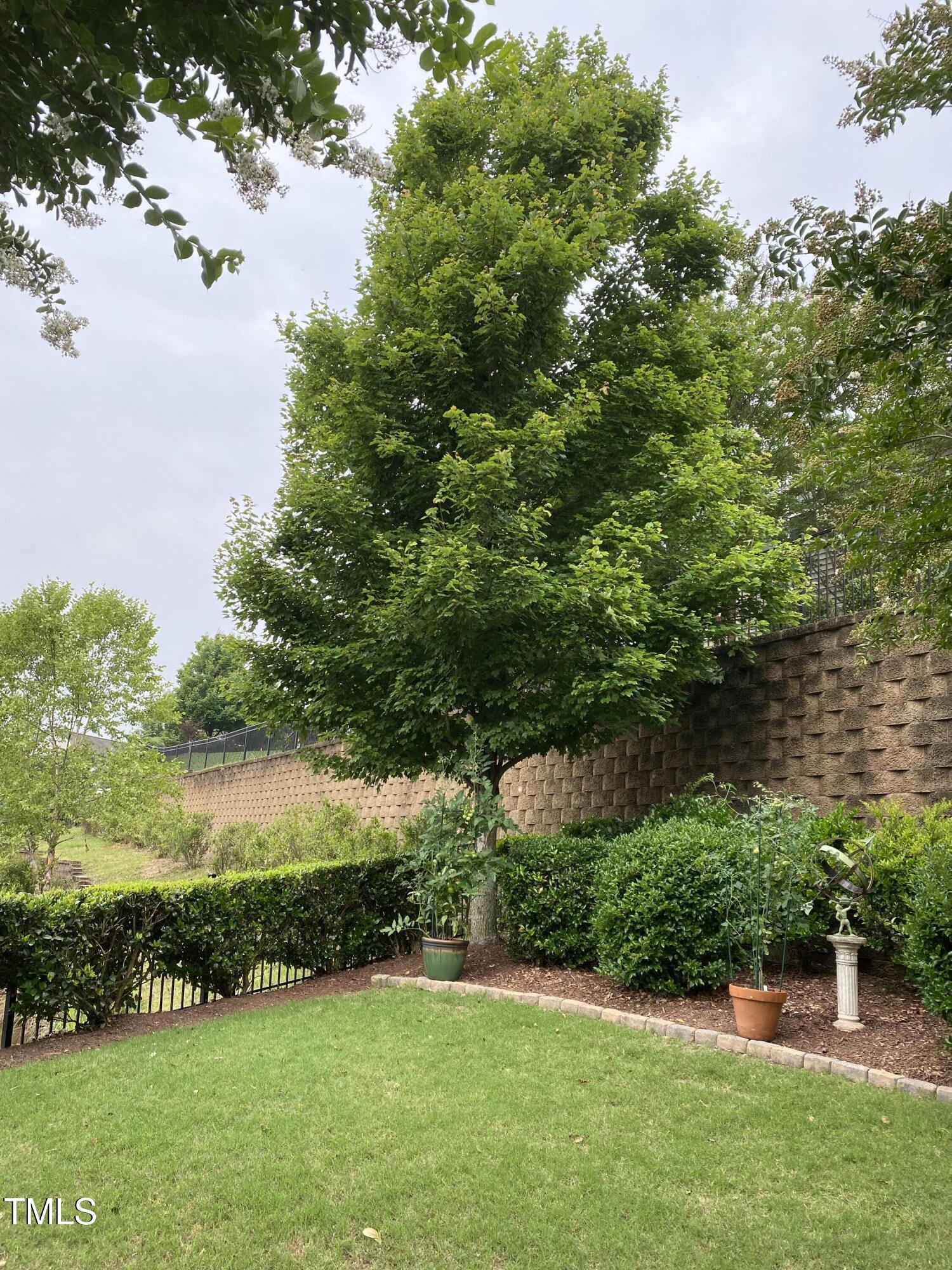 221 Elverson Place