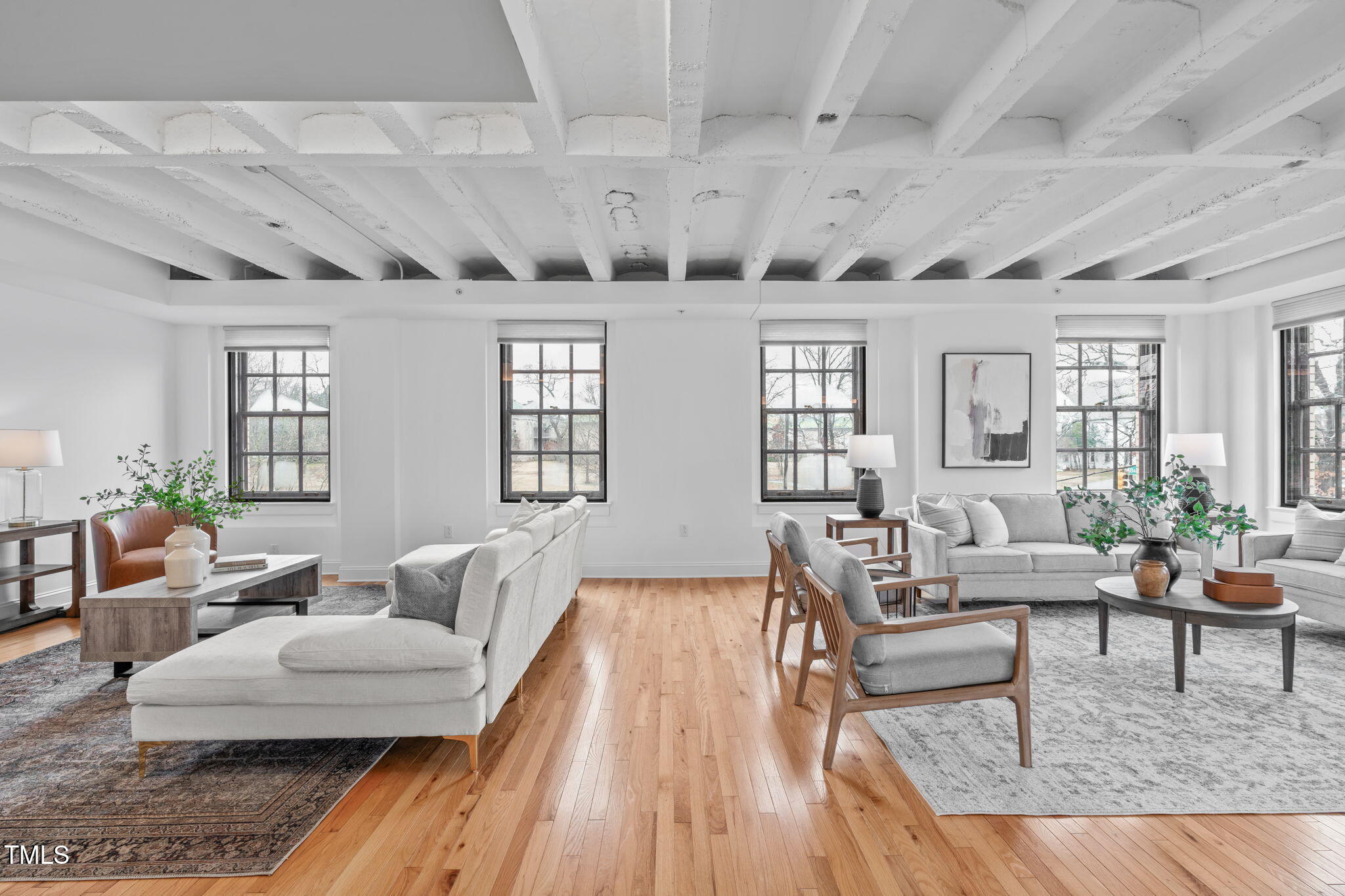 312 N Buchanan Blvd # 302